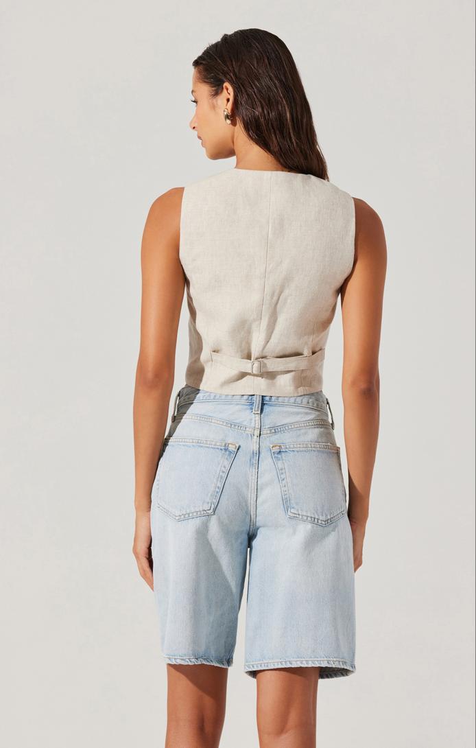 Ossa Vest Product Image