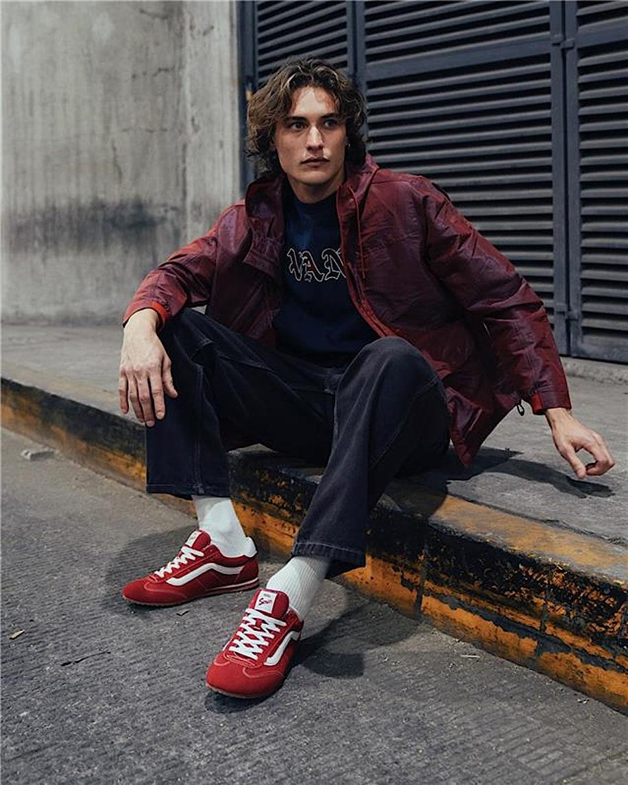 Super Lowpro Shoe in Racing Red| Vans US Product Image