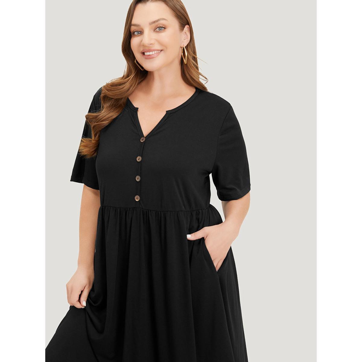 Plus Size Solid Notched Pocket Flutter Hem Dress Black Women Casual Elastic Waist Notched collar Short sleeve Curvy Midi Dress BloomChic 28/5X Product Image