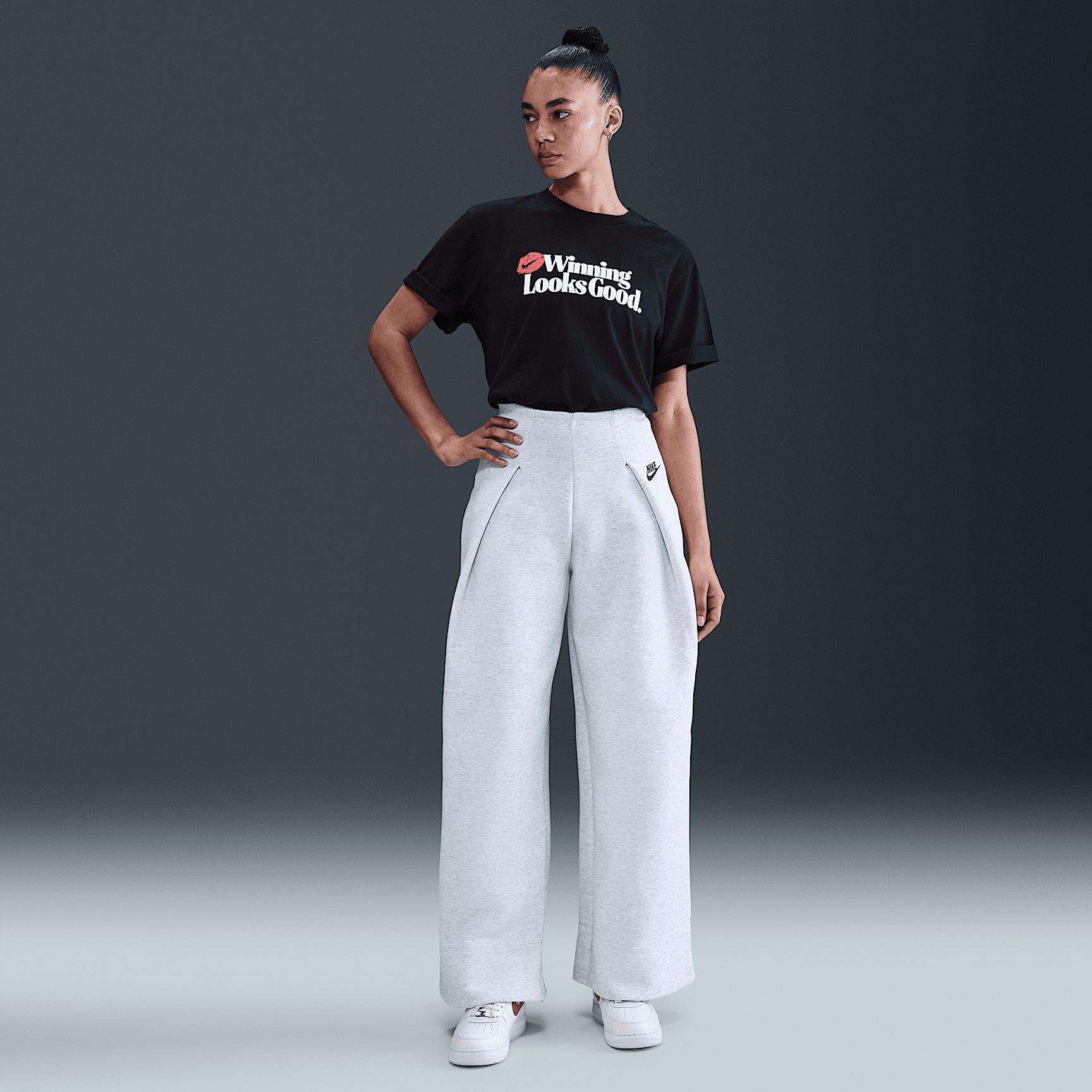 Nike Essential Women's T-Shirt Product Image