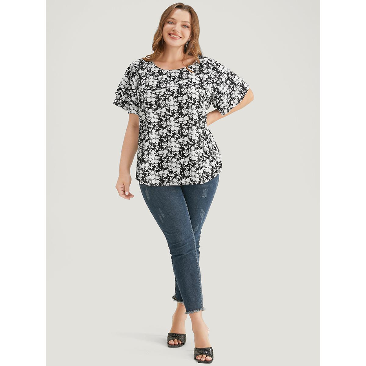 Plus Size BlackFlower Ditsy Floral Tiered Sleeve Round Neck Ruffle Blouse Women Elegant Short sleeve Round Neck Dailywear Blouses BloomChic 22-24/3X Product Image