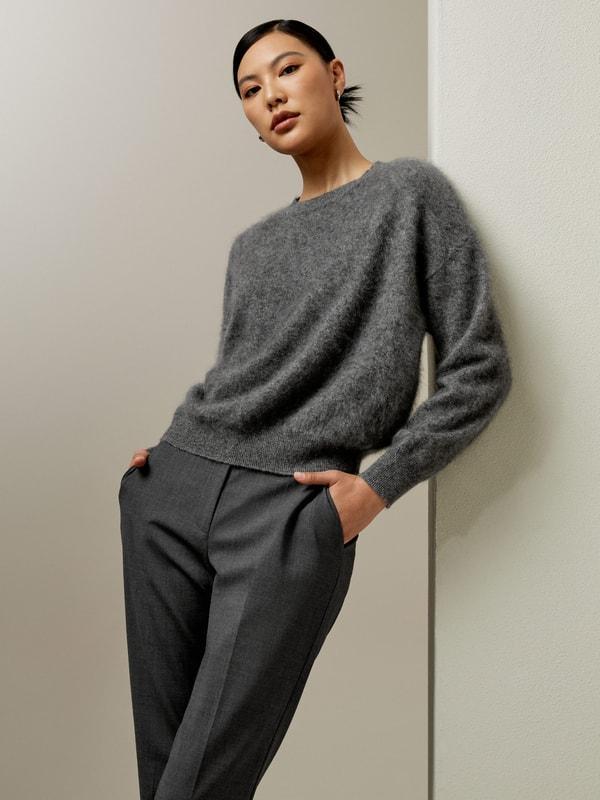 Relaxed Drop-Shoulder Cashmere Sweater Product Image