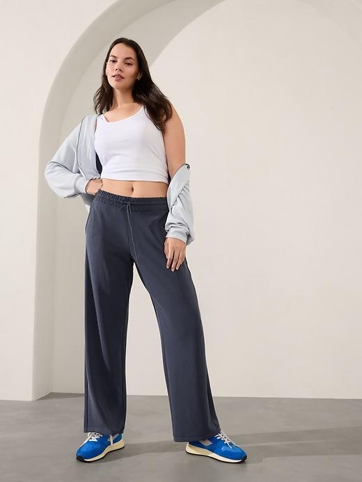 Seasoft Mid Rise Straight Pant Product Image