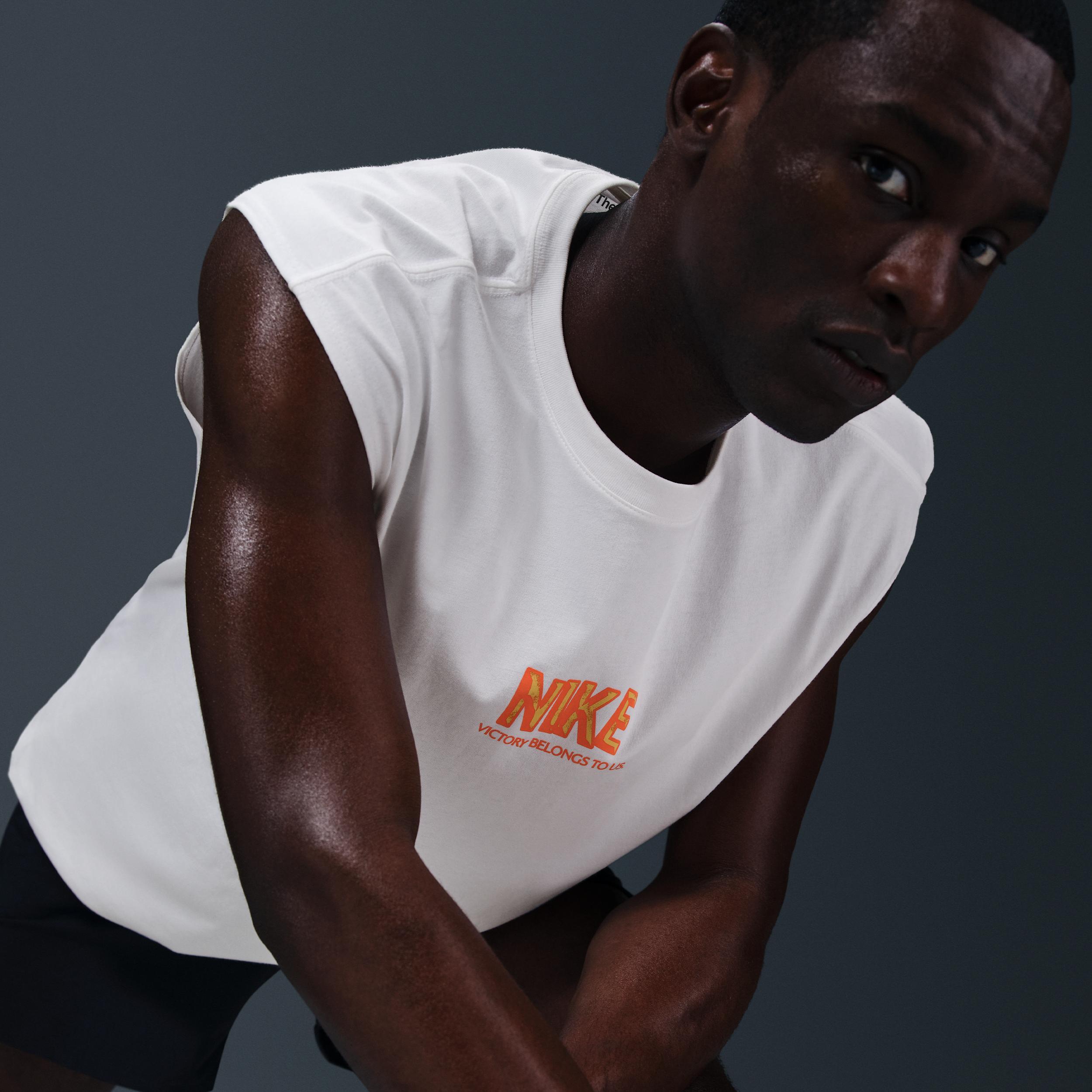 Nike Men's Sleeveless Fitness T-Shirt Product Image