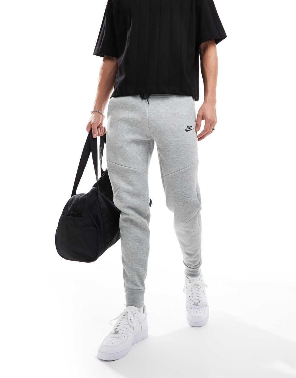 Nike Tech Fleece cuffed joggers in gray Product Image