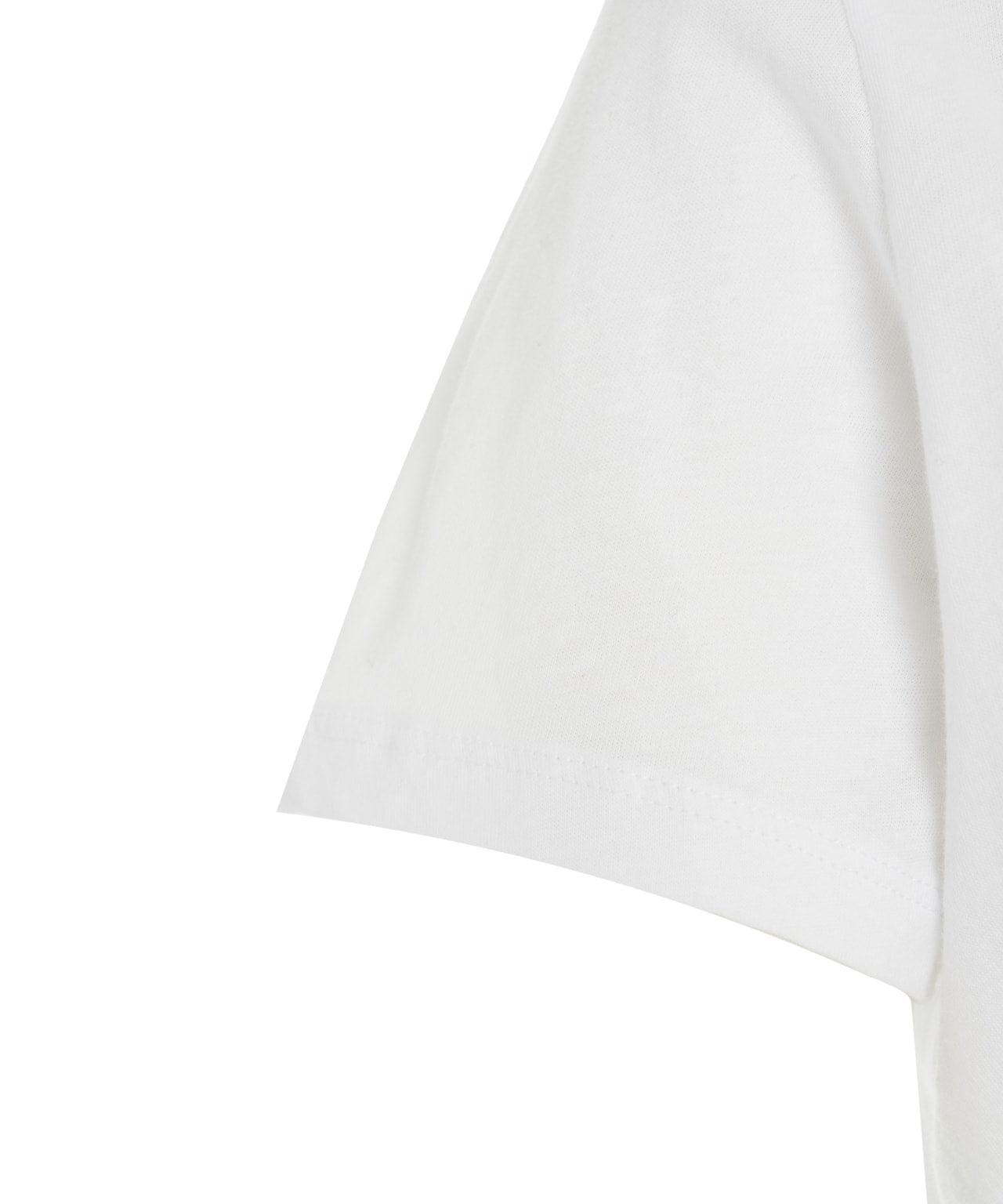 V-neck t-shirt Product Image