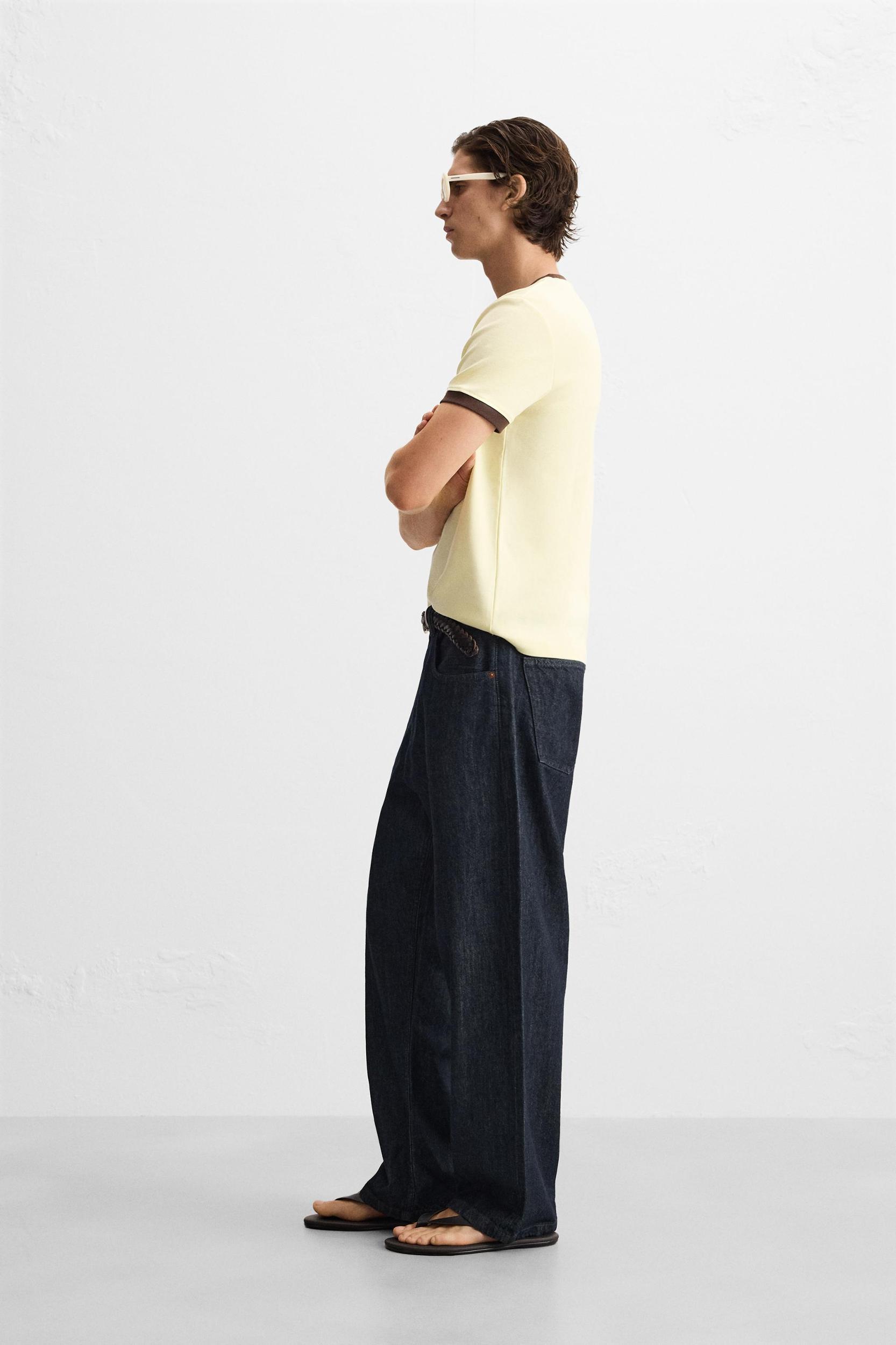 LIGHTWEIGHT BAGGY FIT JEANS Product Image