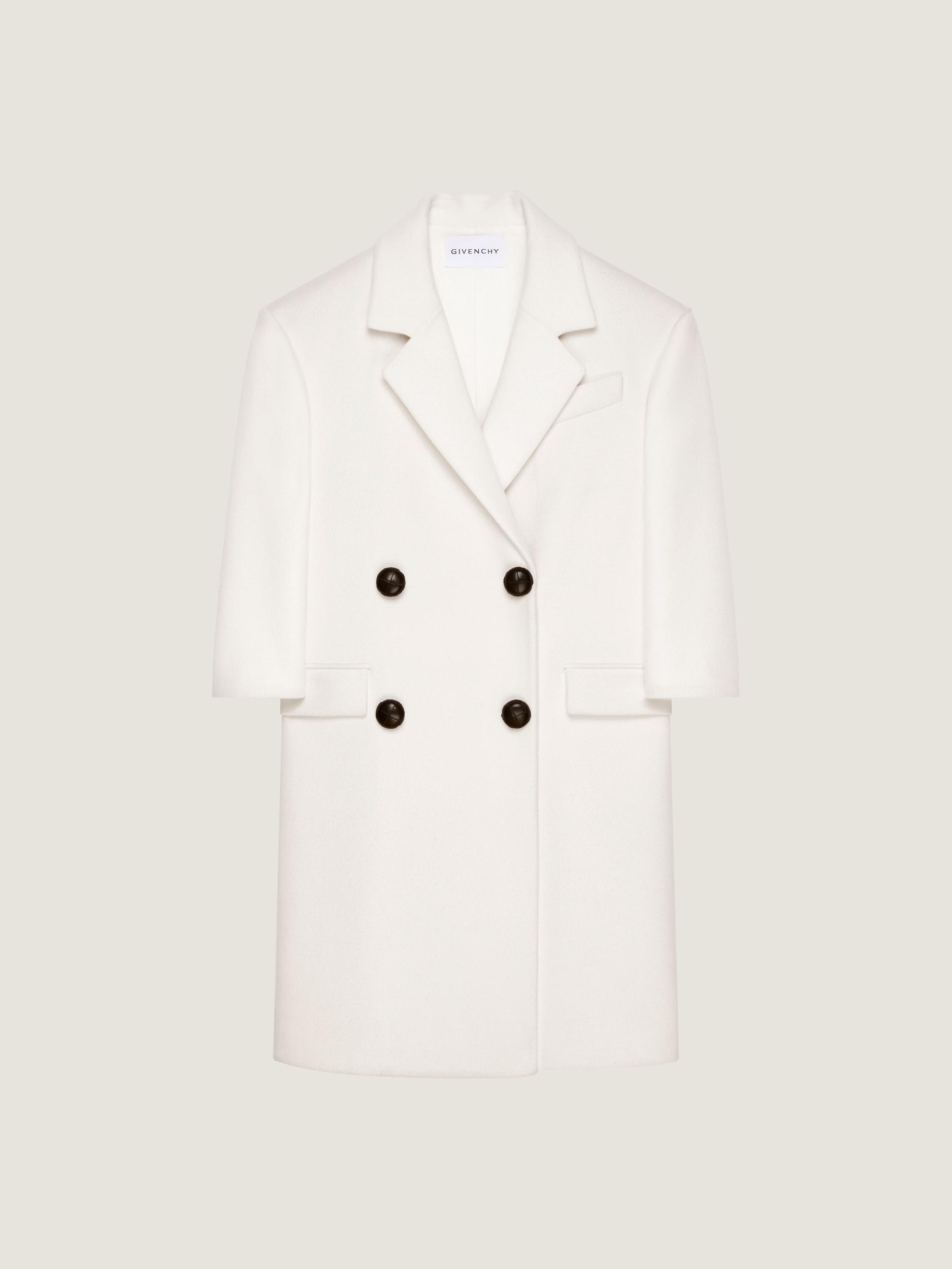 Double breasted coat in wool Product Image