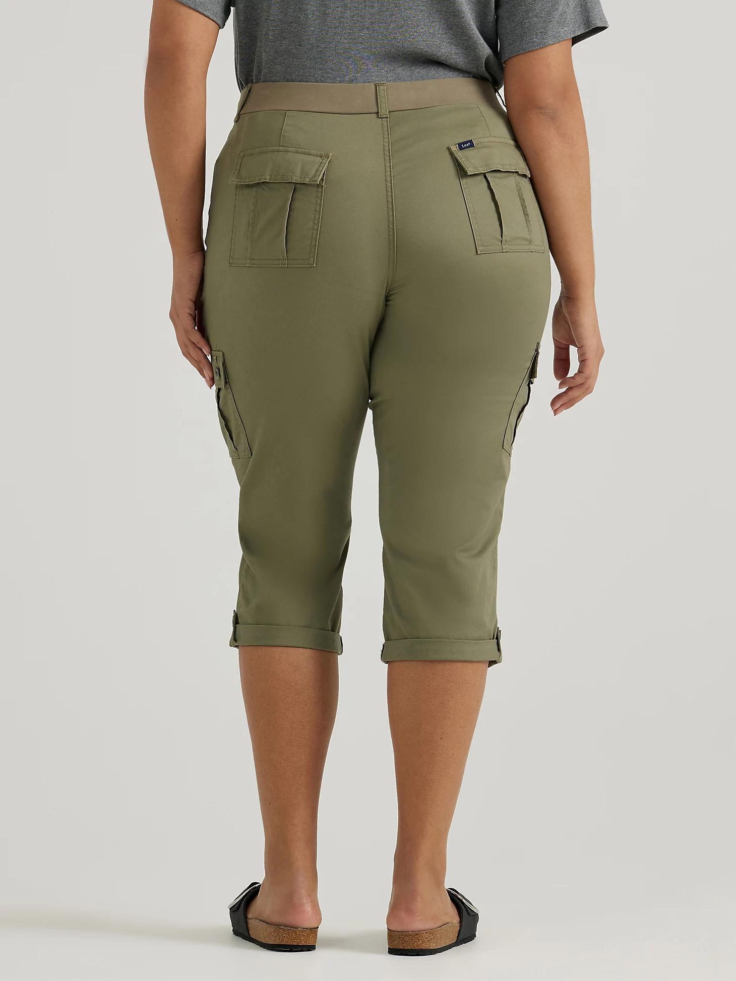 Women's Ultra Lux Comfort with Flex-To-Go Relaxed Fit Cargo Capri (Plus) | Women's Capris & Crops | Lee® Product Image