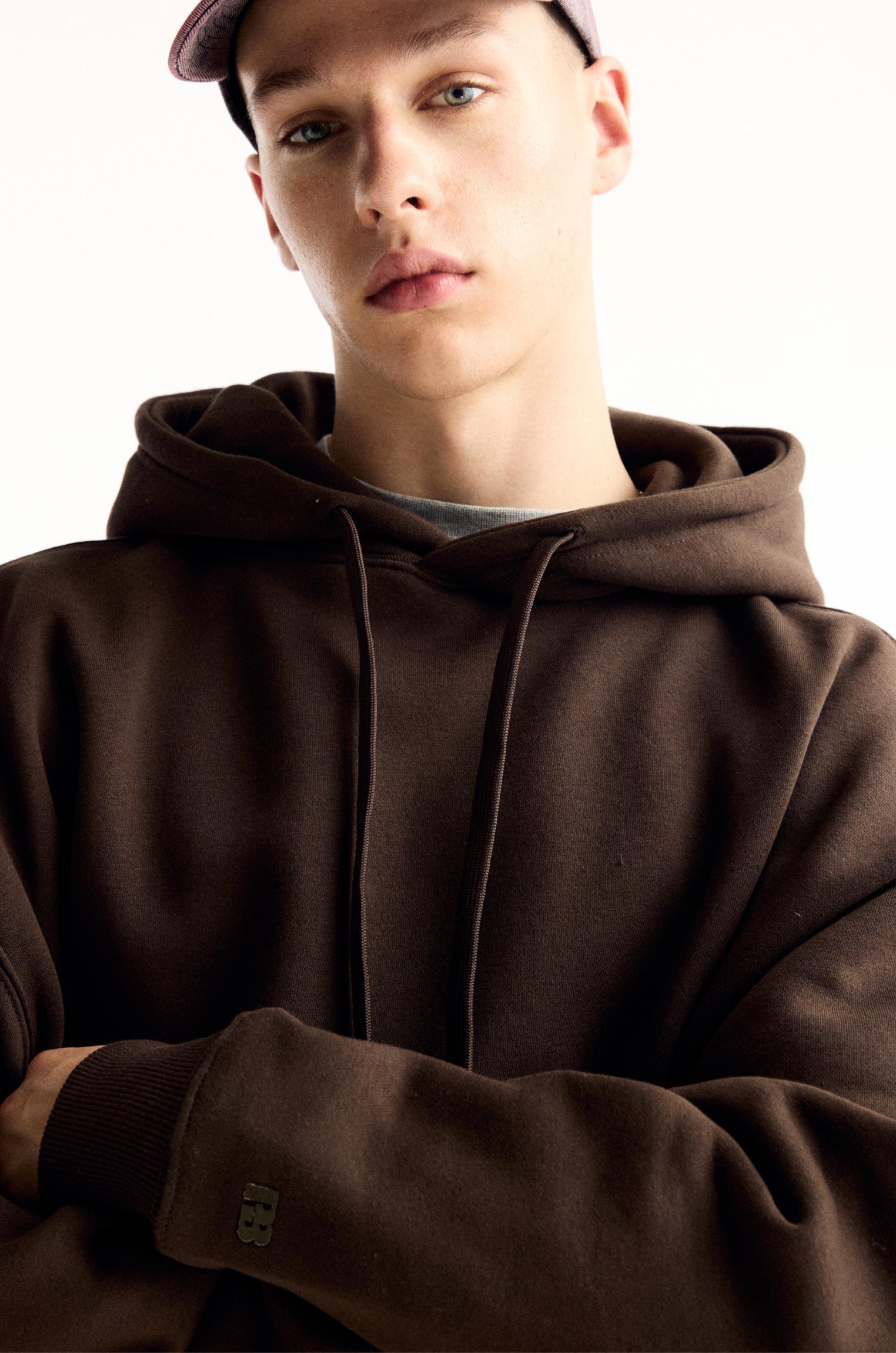 Basic hooded sweatshirt Product Image