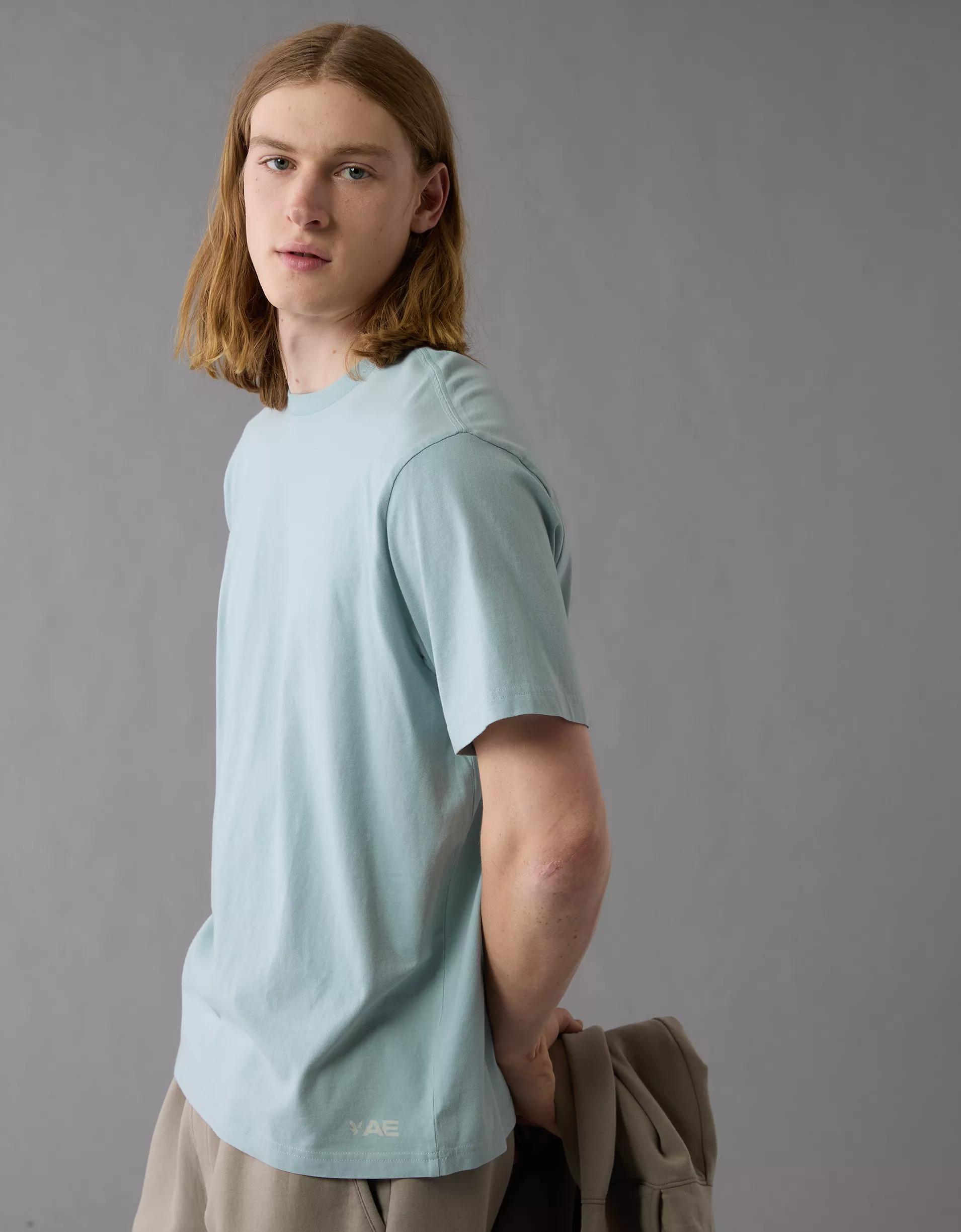 AE 24/7 Graphic T-Shirt Product Image