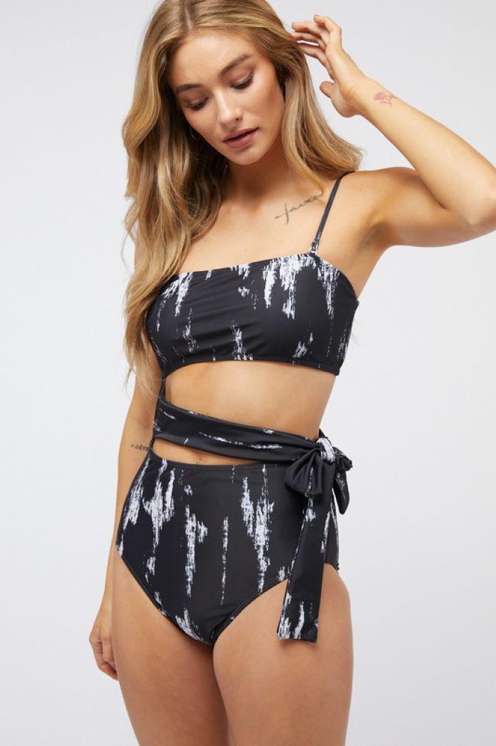 The Roxanne One Piece Product Image