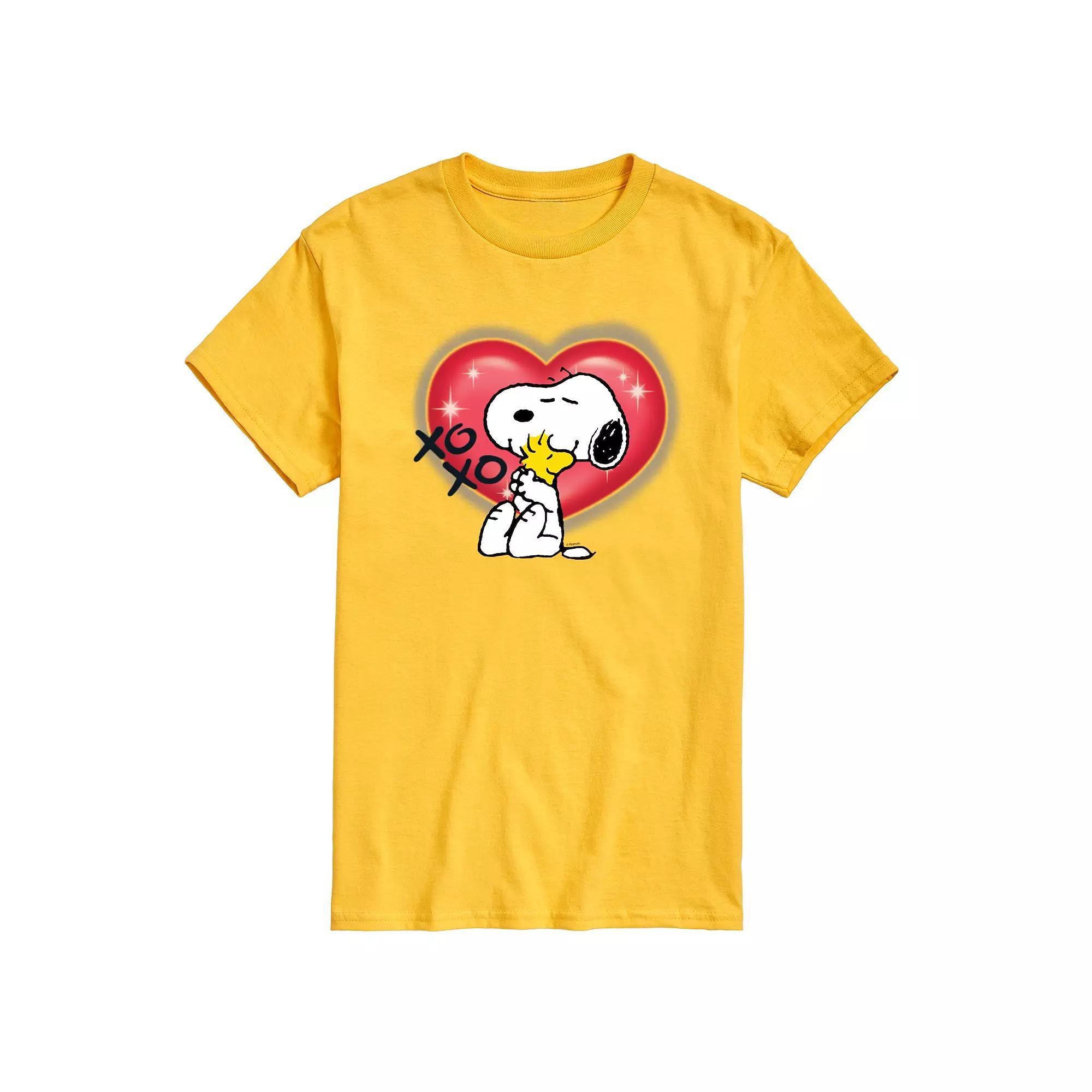Men's Peanuts Snoopy Woodstock Airbrush Heart Graphic Tee,  Product Image