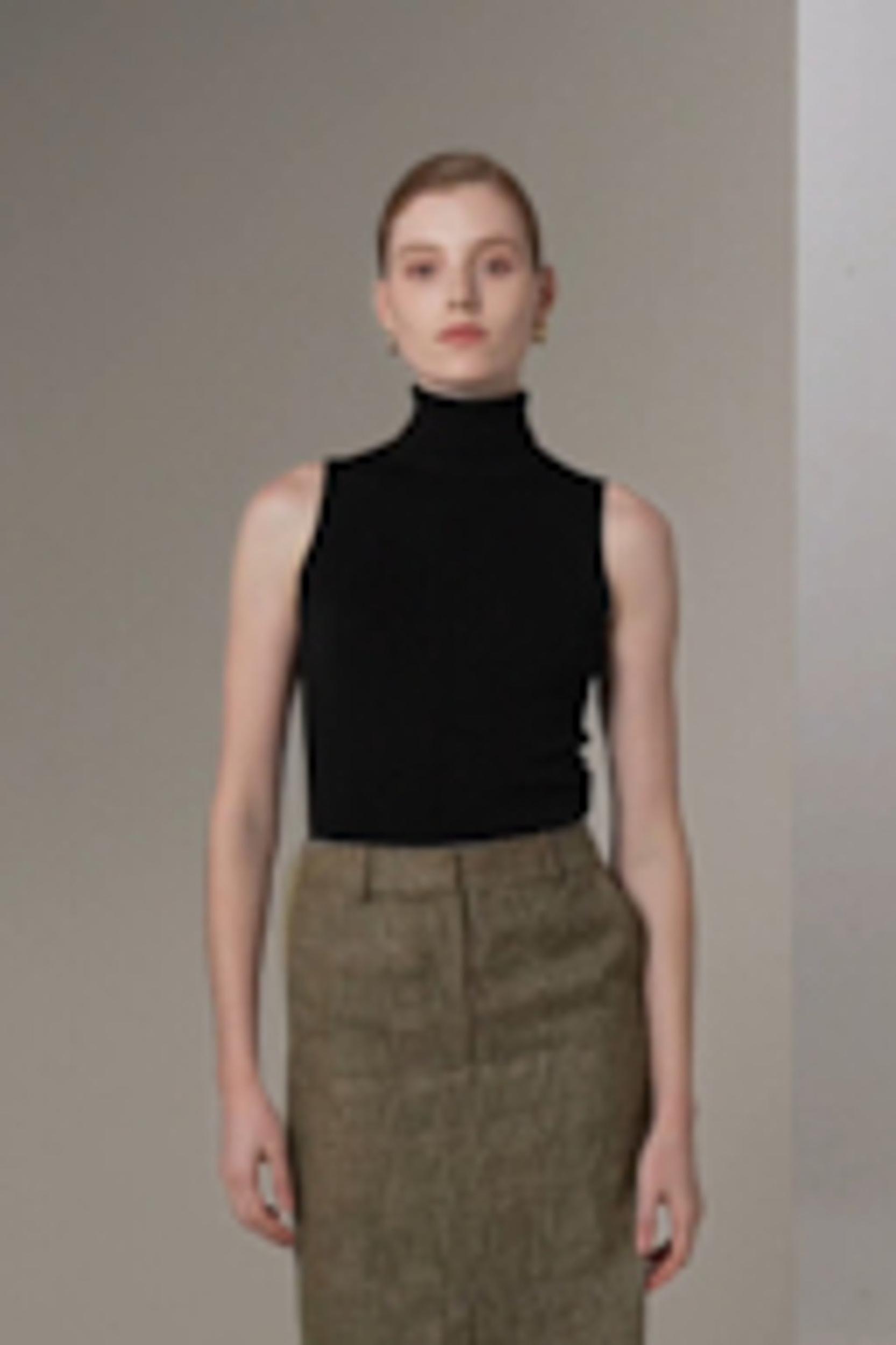 Silk Knitted Turtleneck Sleeveless Top Product Image