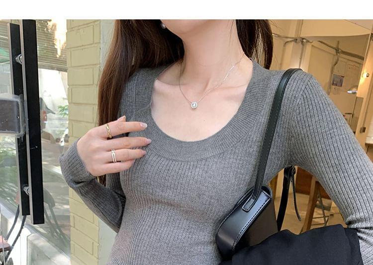 Long Sleeve Scoop Neck Plain Ribbed Knit Top Product Image