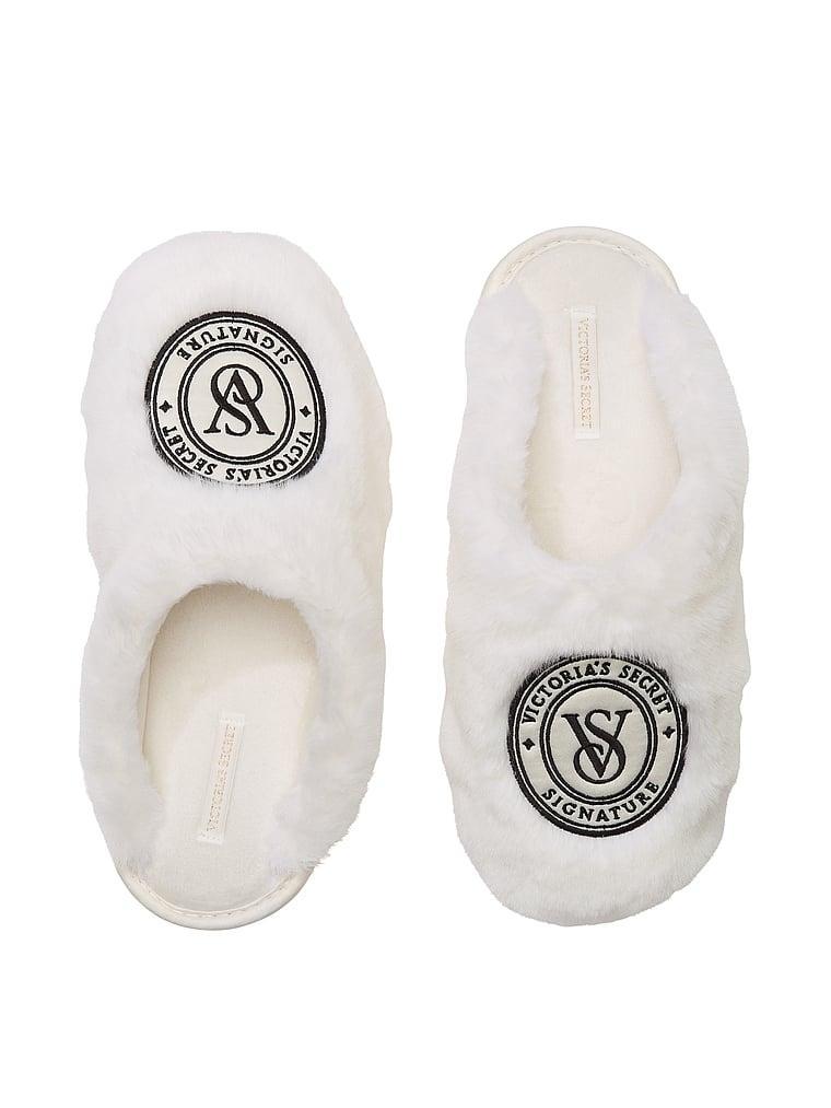 Closed-Toe Faux Fur Slippers Product Image