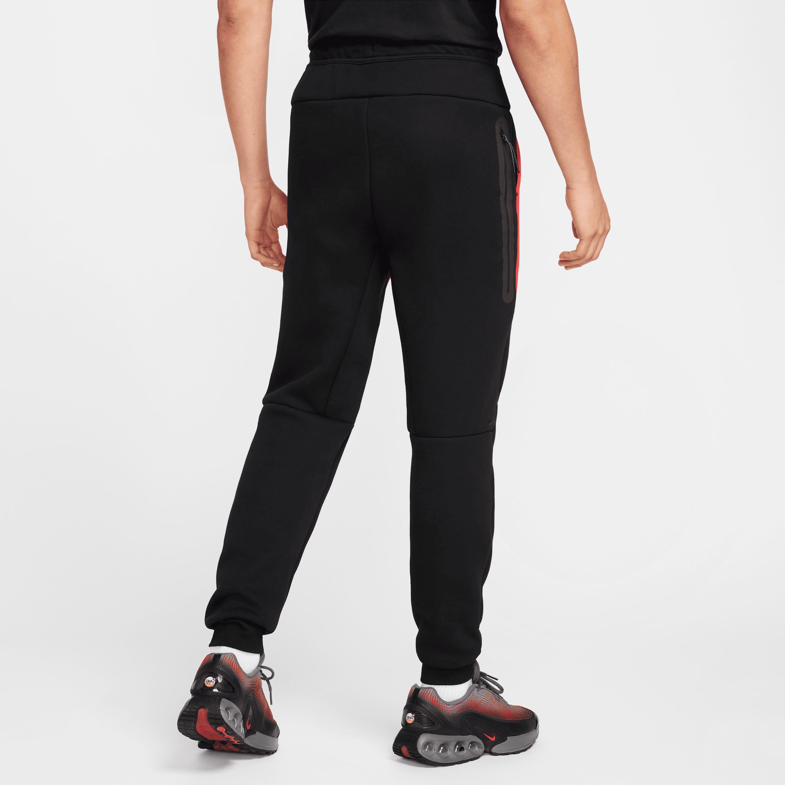 Nike Men's Tech Fleece Jogger Pants Product Image