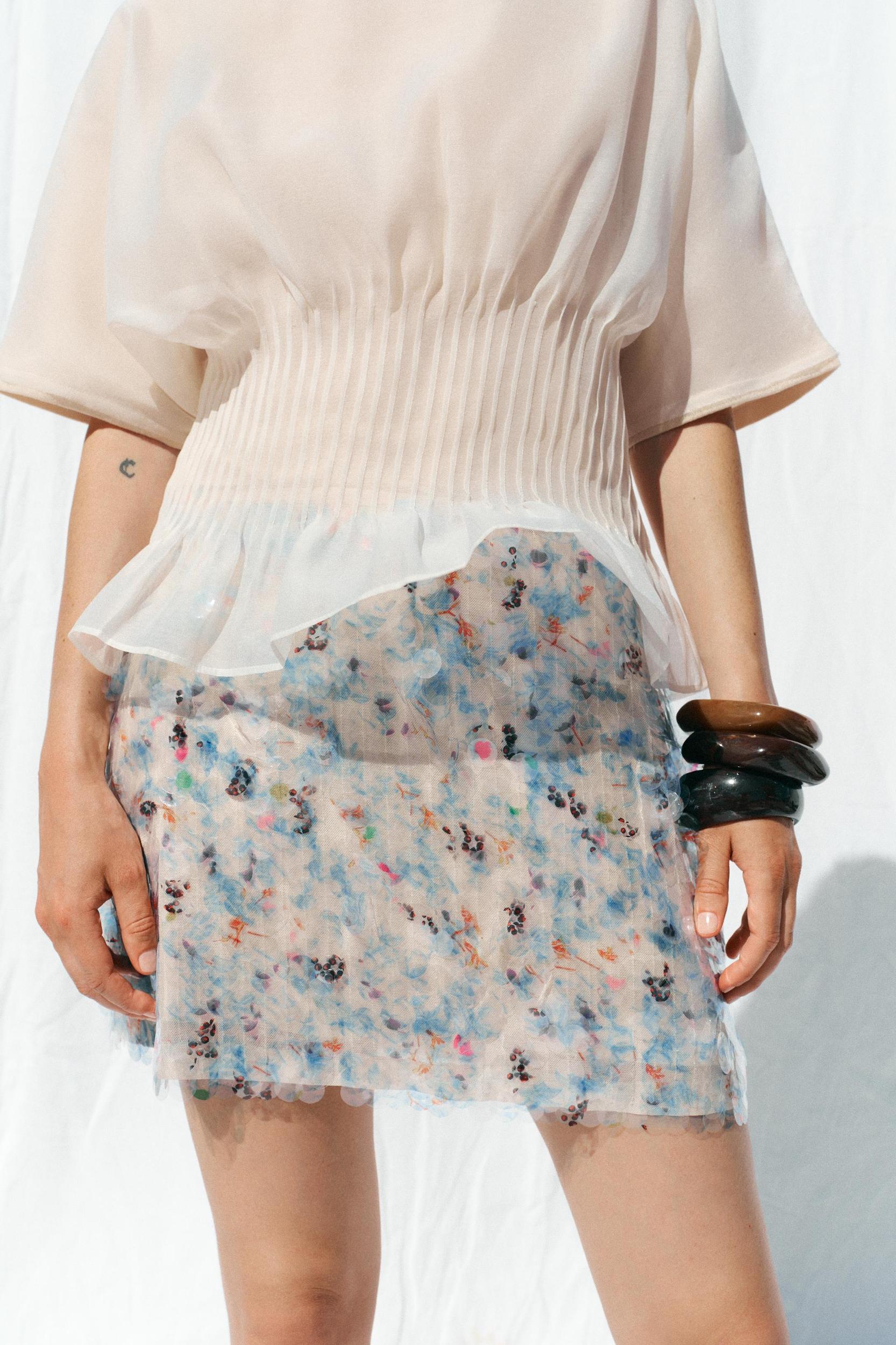 SEQUIN MINI SKIRT Product Image