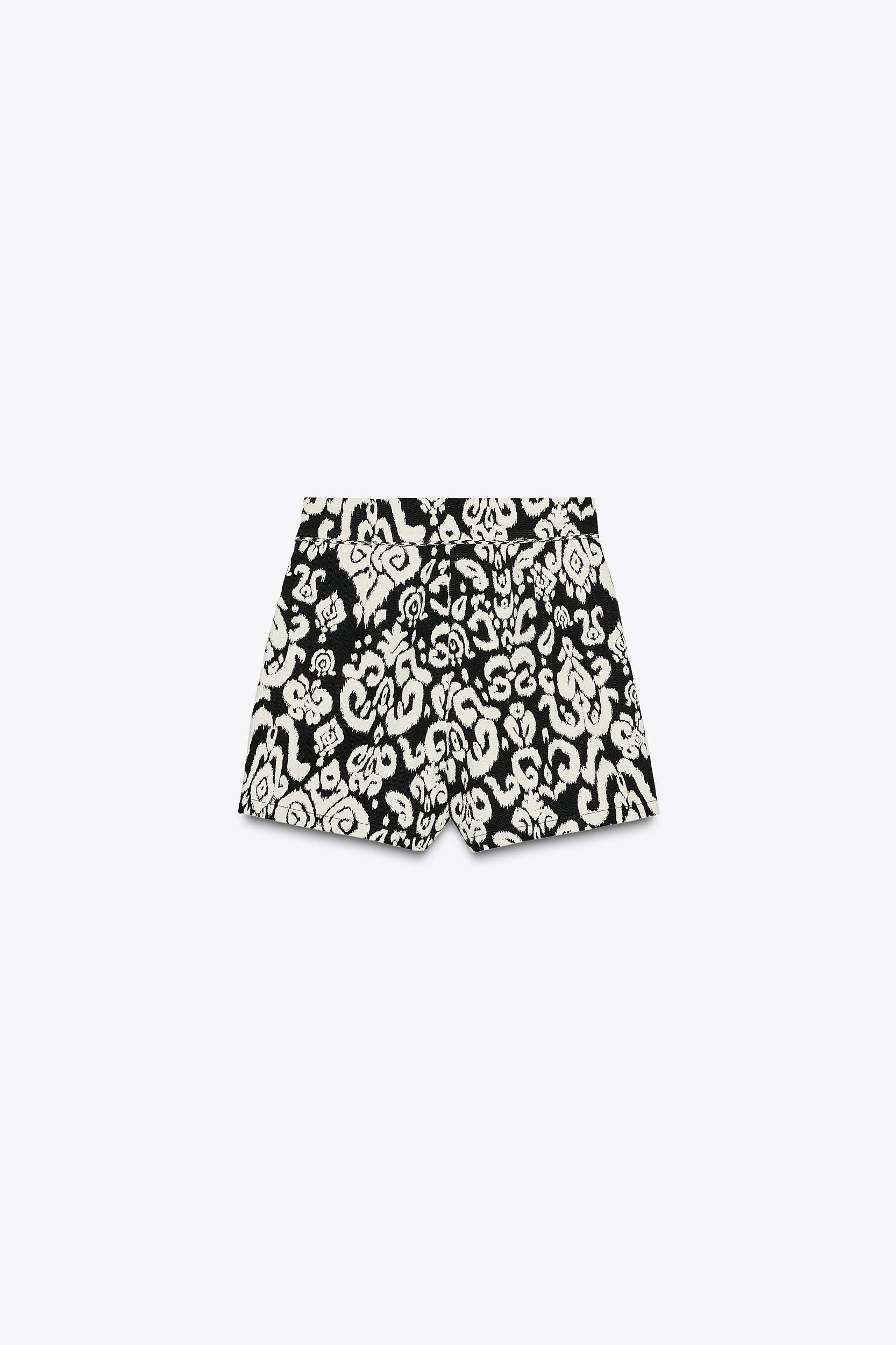 PRINTED SKORT Product Image