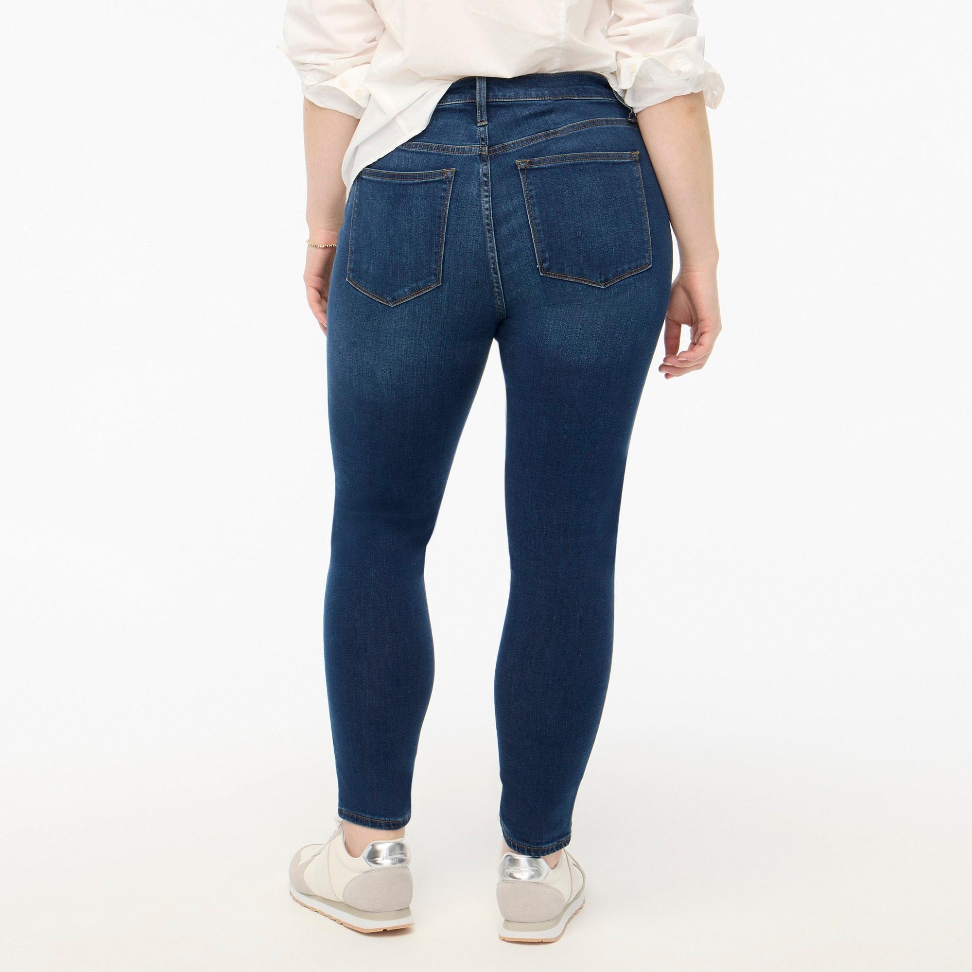 9" mid-rise skinny jean in signature stretch Product Image