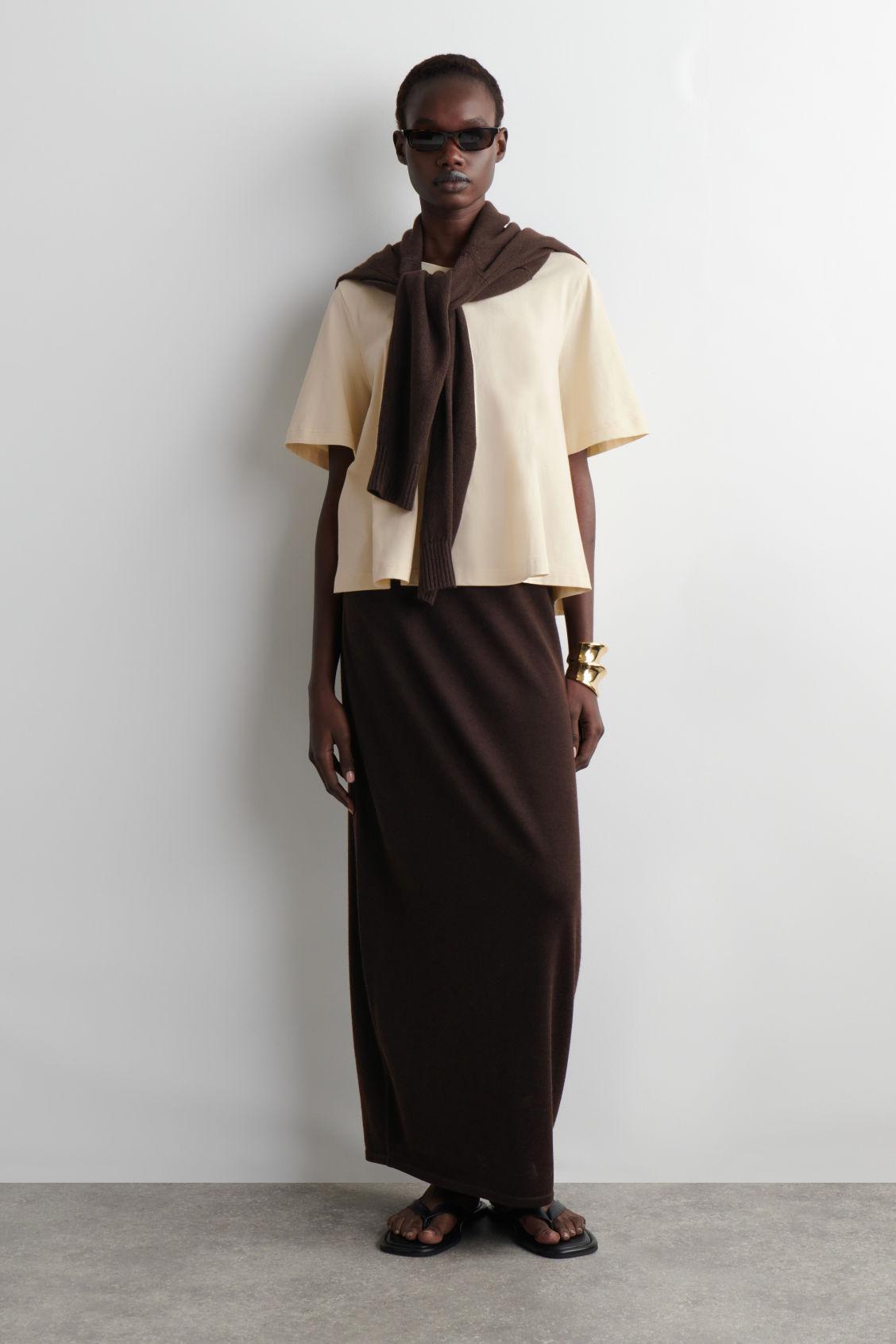 RELAXED TRAPEZE T-SHIRT Product Image