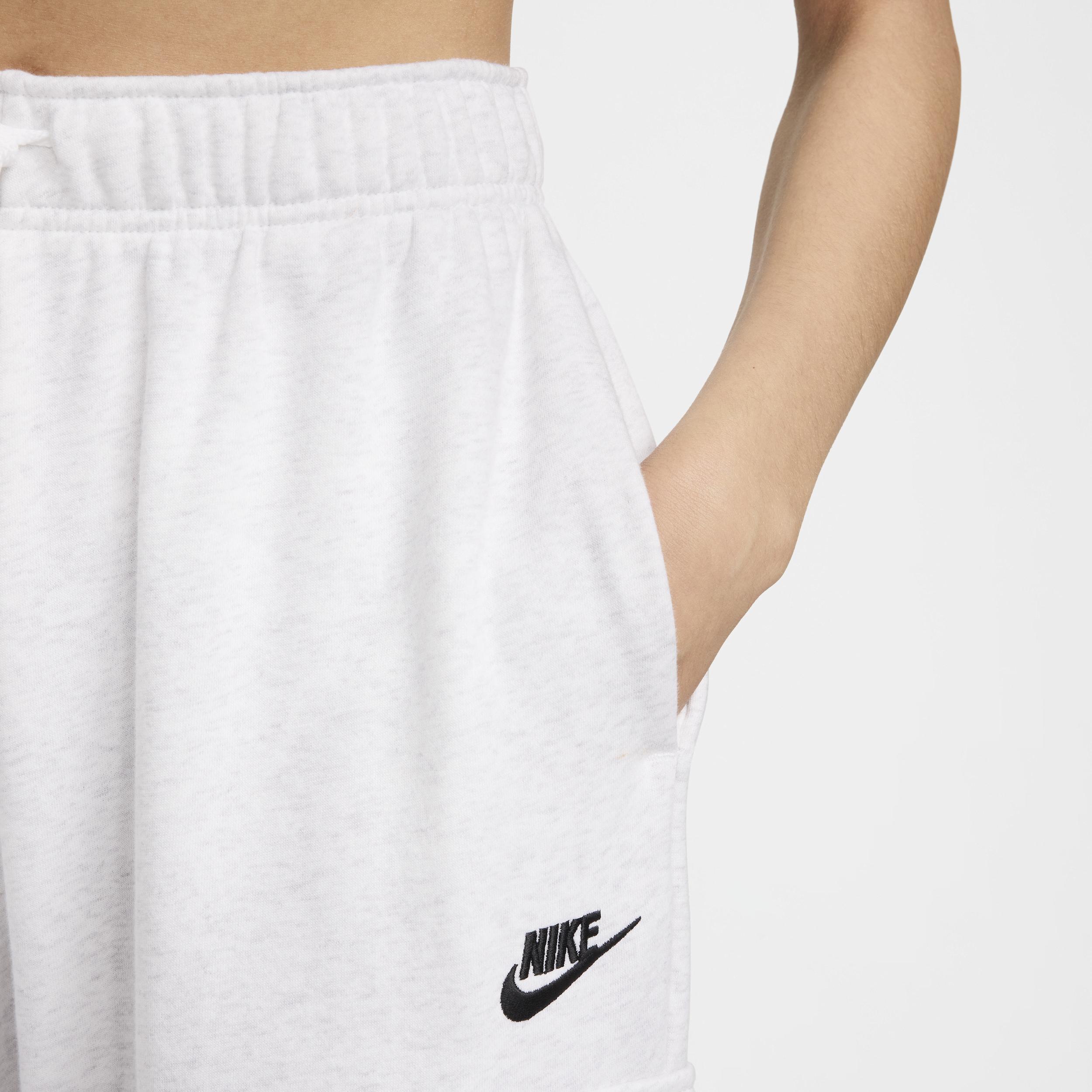 Women's Nike Sportswear Club Fleece Mid-Rise Oversized Cargo Sweatpants Product Image