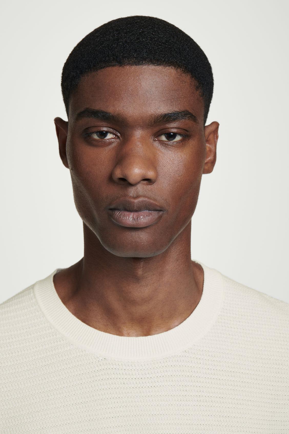 TEXTURED KNITTED COTTON T-SHIRT Product Image