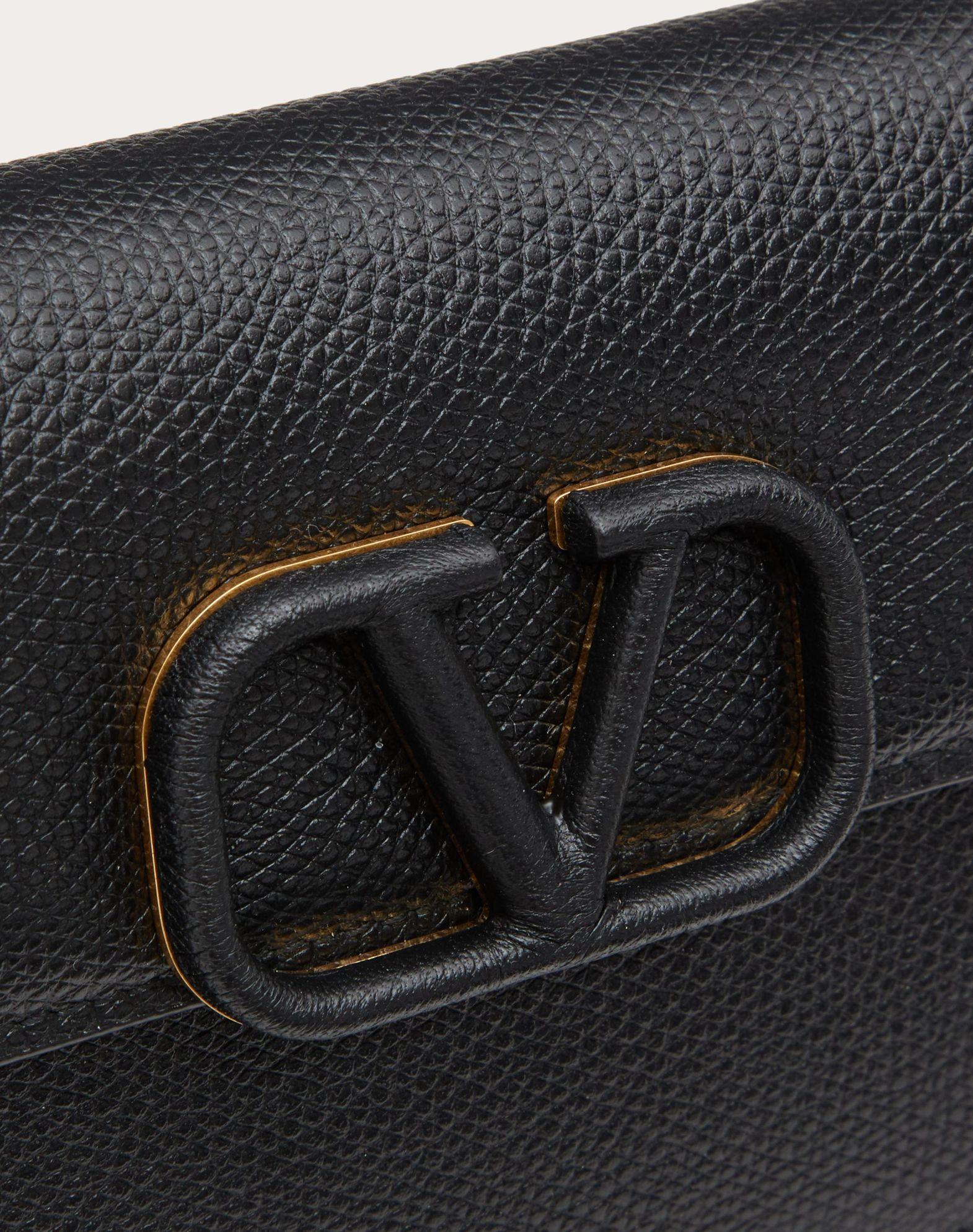 UPTOWN CHAIN WALLET IN GRAIN DE POUDRE EMBOSSED LEATHER Product Image