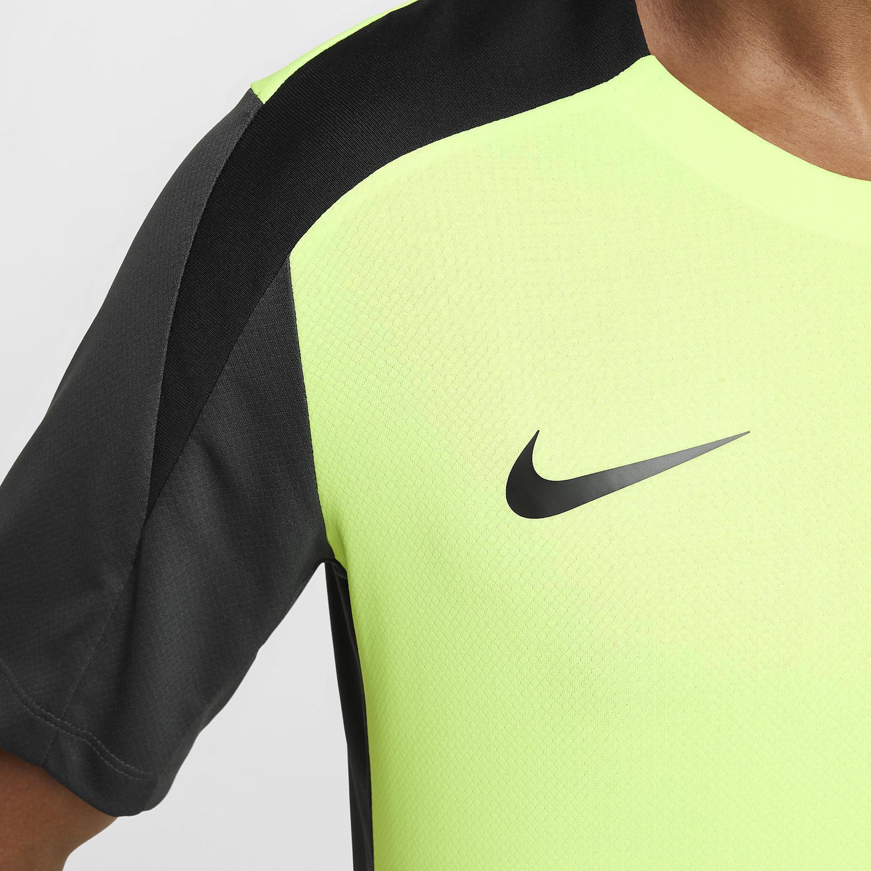Nike Strike Men's Dri-FIT Short-Sleeve Soccer Top Product Image