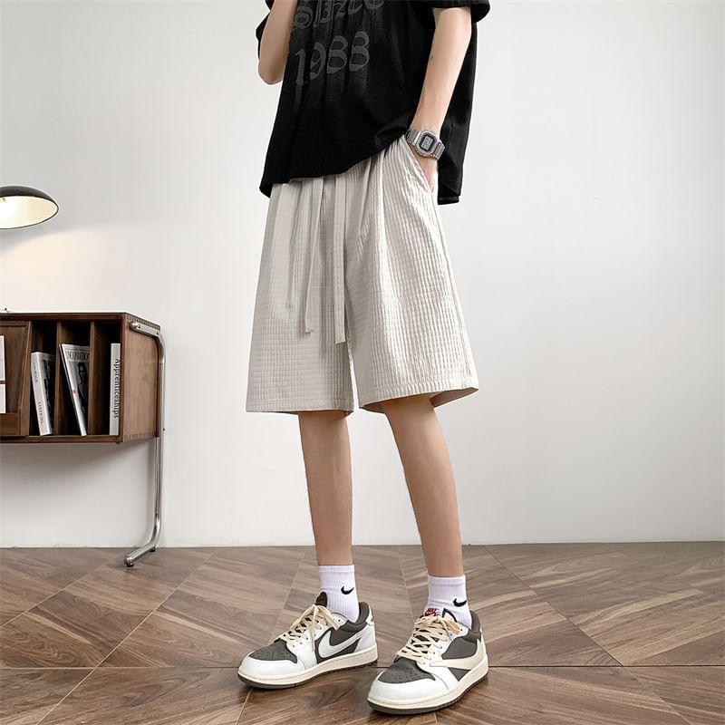 Drawstring Waist Plain Textured Wide Leg Shorts Product Image