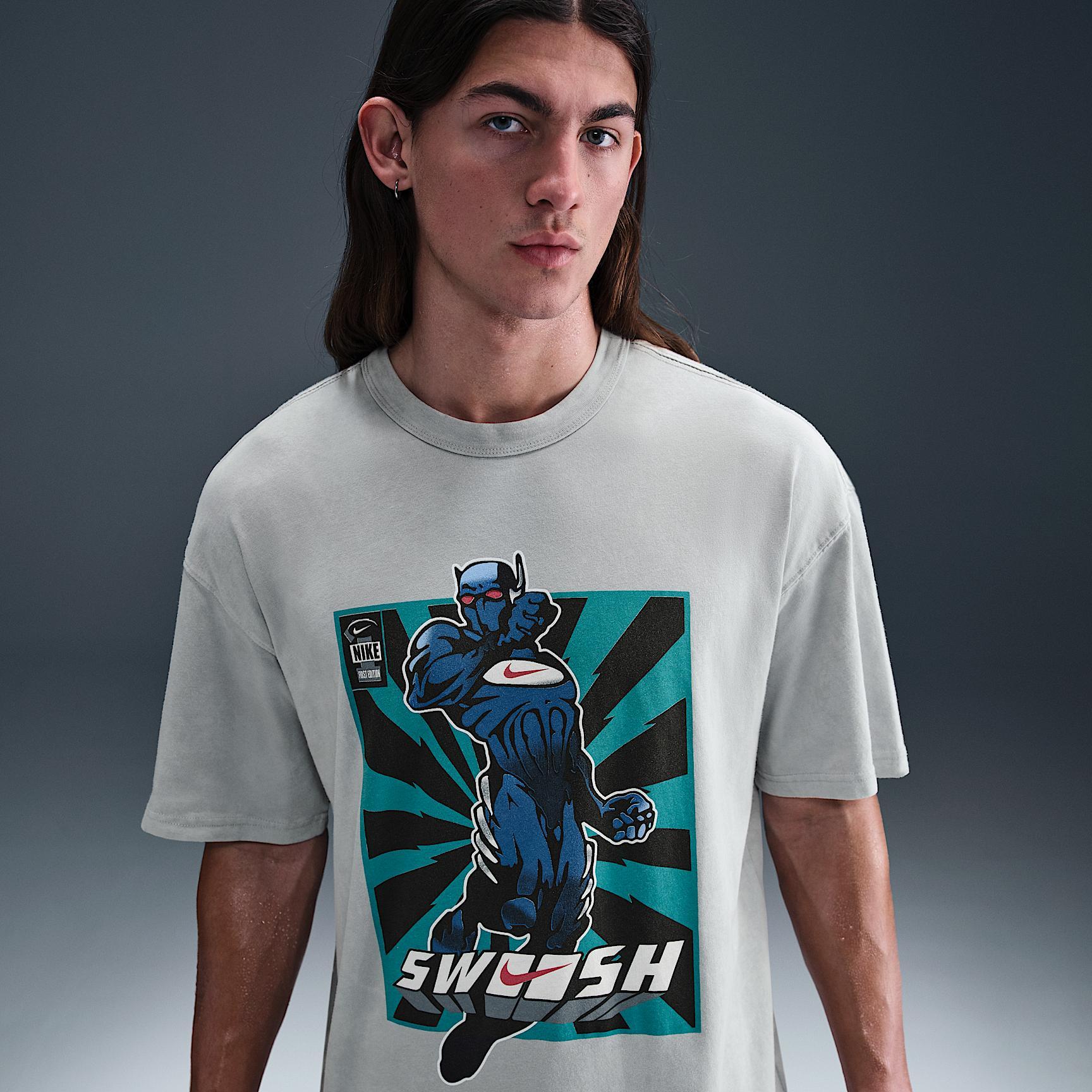 Nike Men's Max90 Fitness T-Shirt Product Image