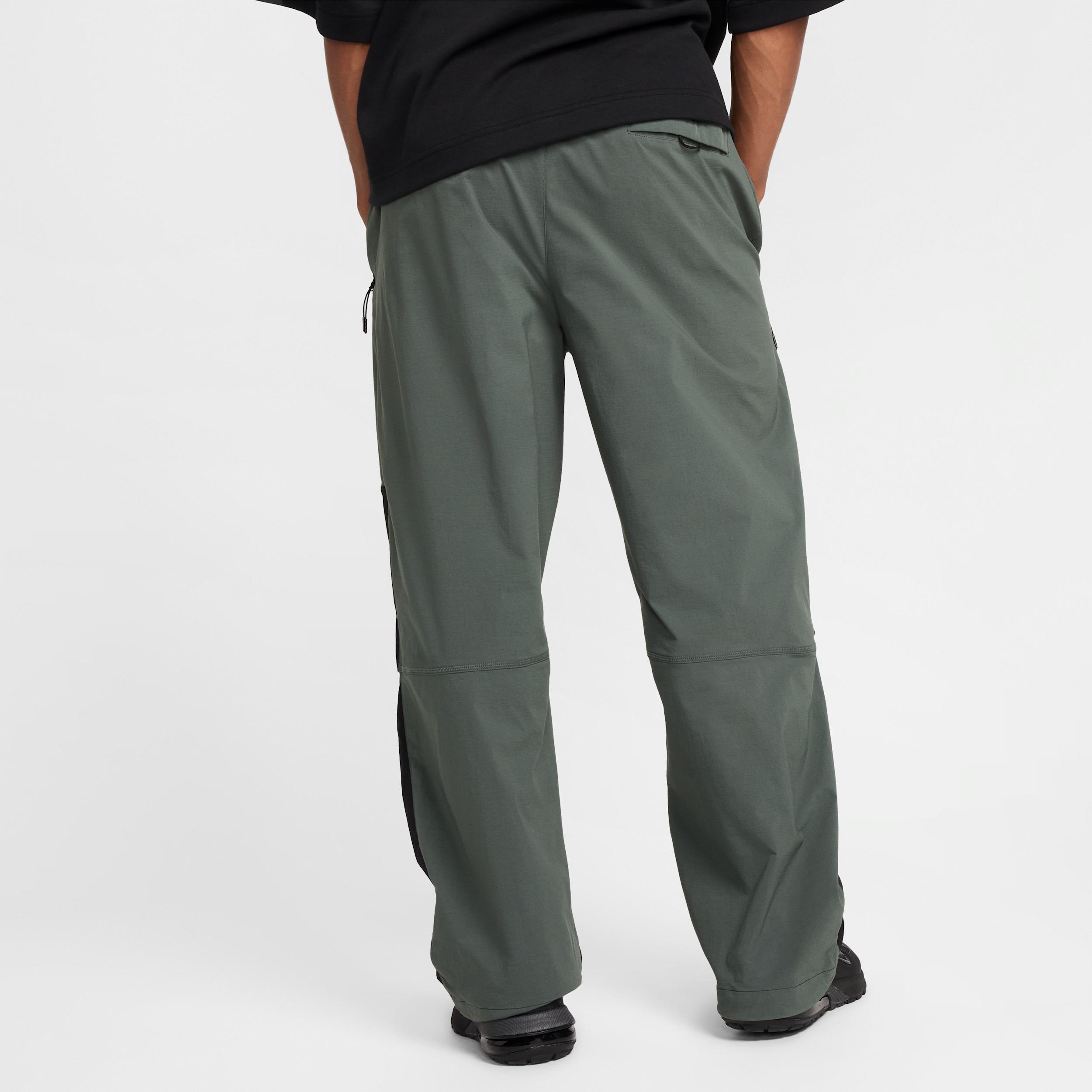 Nike Men's Tech Woven Oversized Pants Product Image