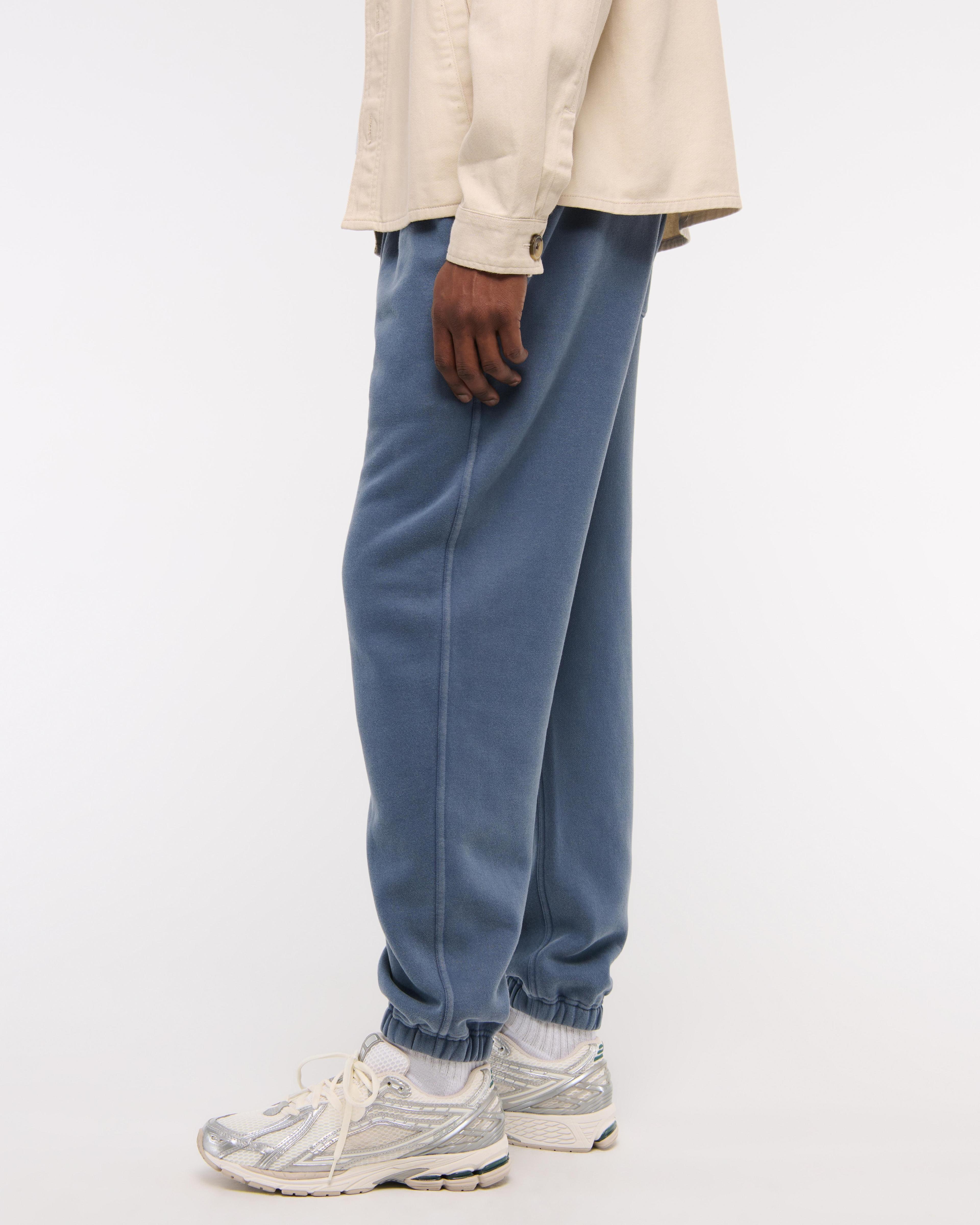 Essential Sweatpant Product Image