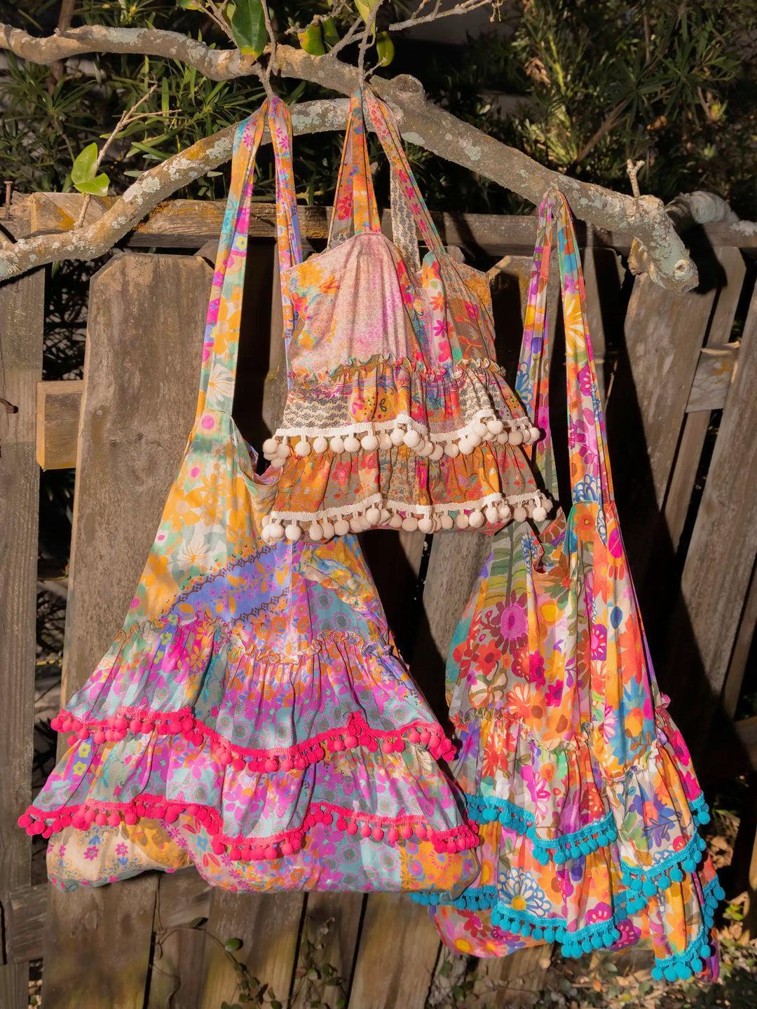 Ruffle Tote Bag Product Image