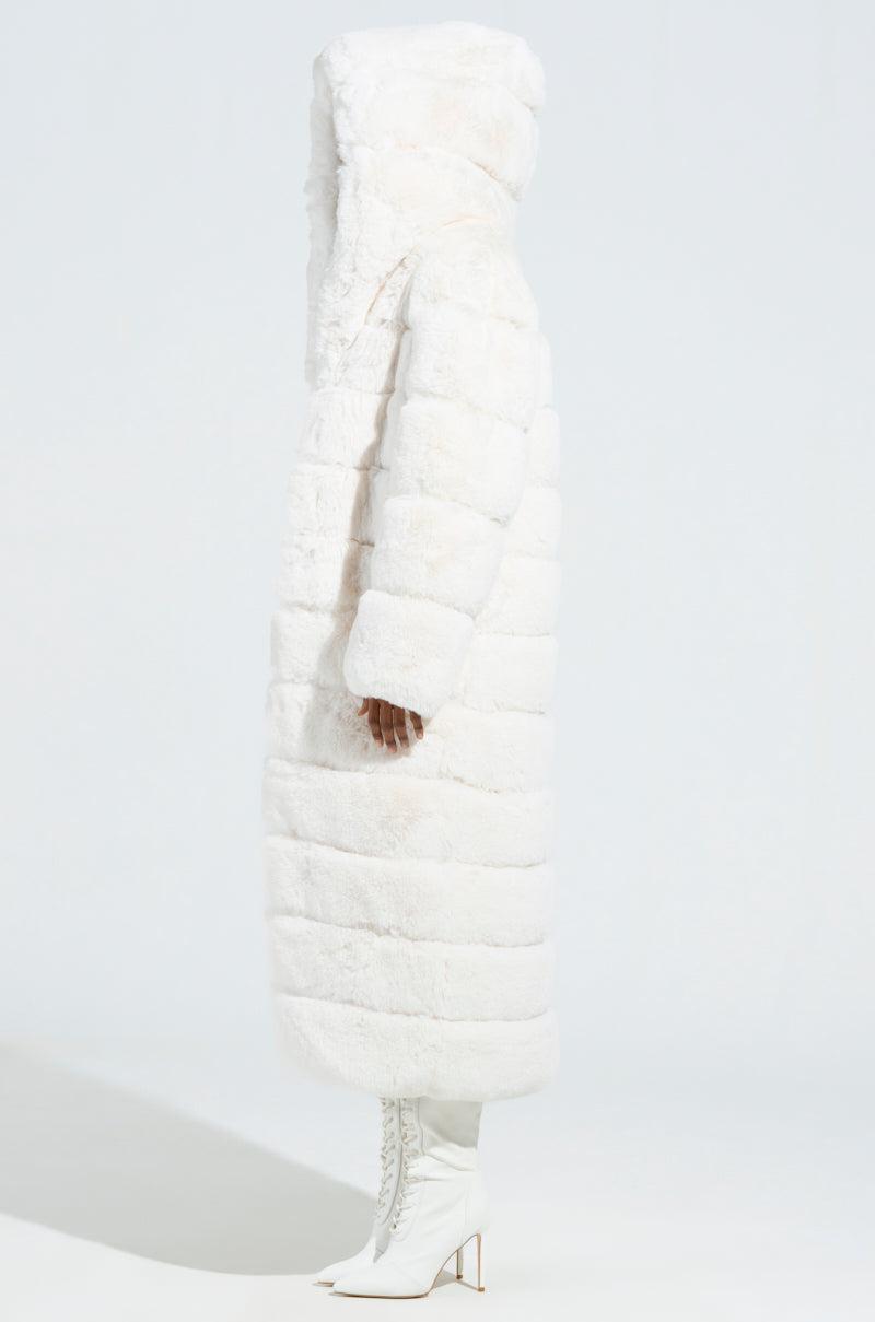 LUXE JENNY HOODED FAUX FUR TRENCH IN WHITE Product Image