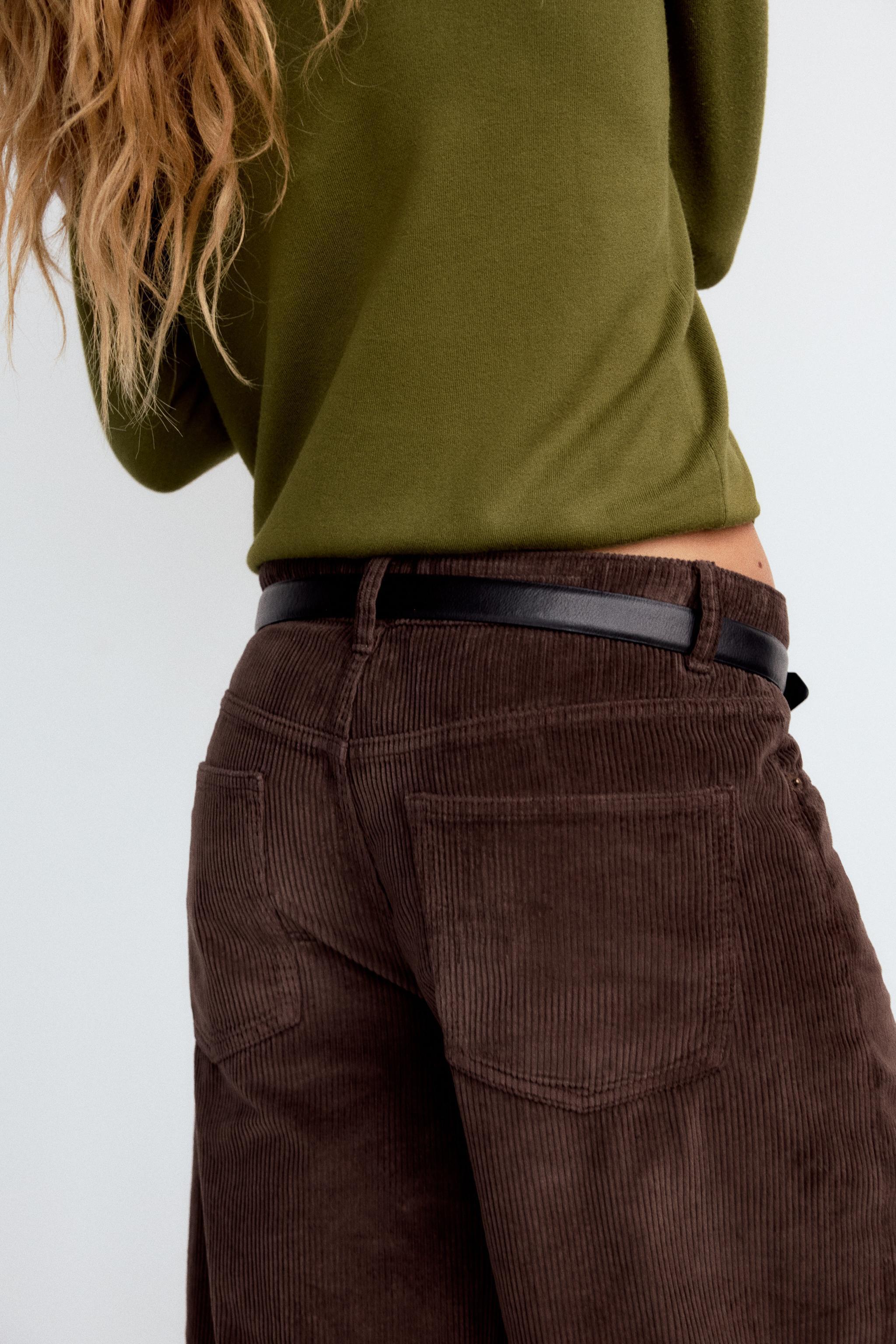 CORDUROY SHORTS Product Image