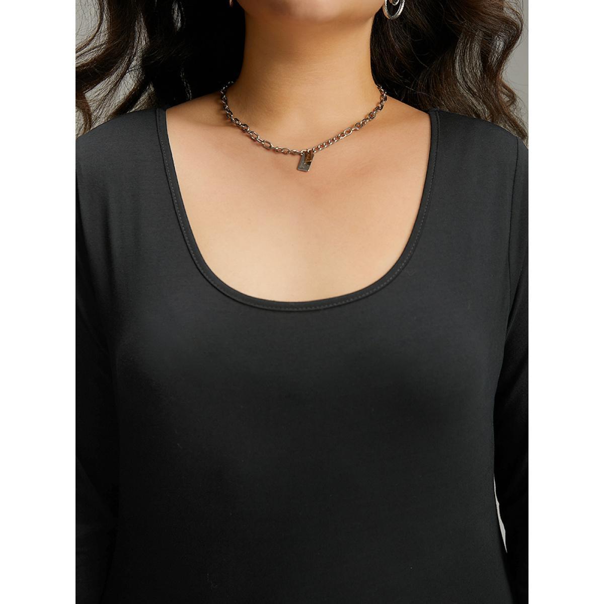 Plus Size Cotton Solid Scoop Neck T-shirt Black Women Elegant Plain Plain Scoop Neck Dailywear T-shirts BloomChic 10/M Product Image