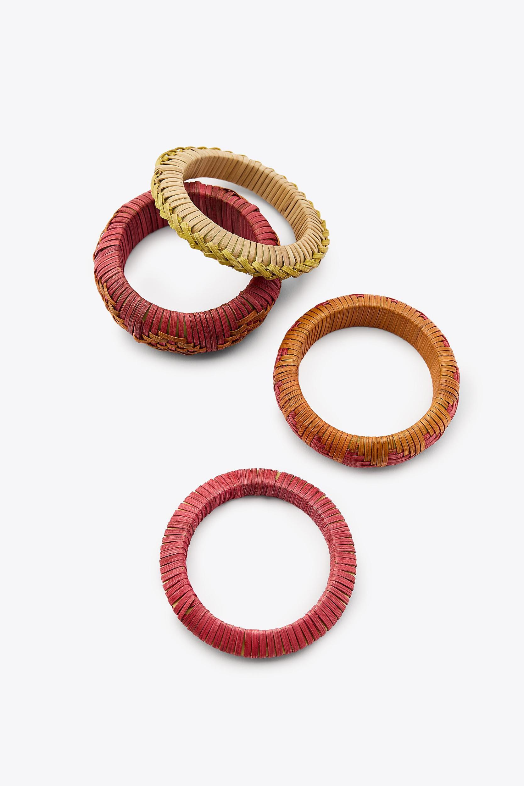 4-PACK OF WOODEN RAFFIA BRACELETS Product Image