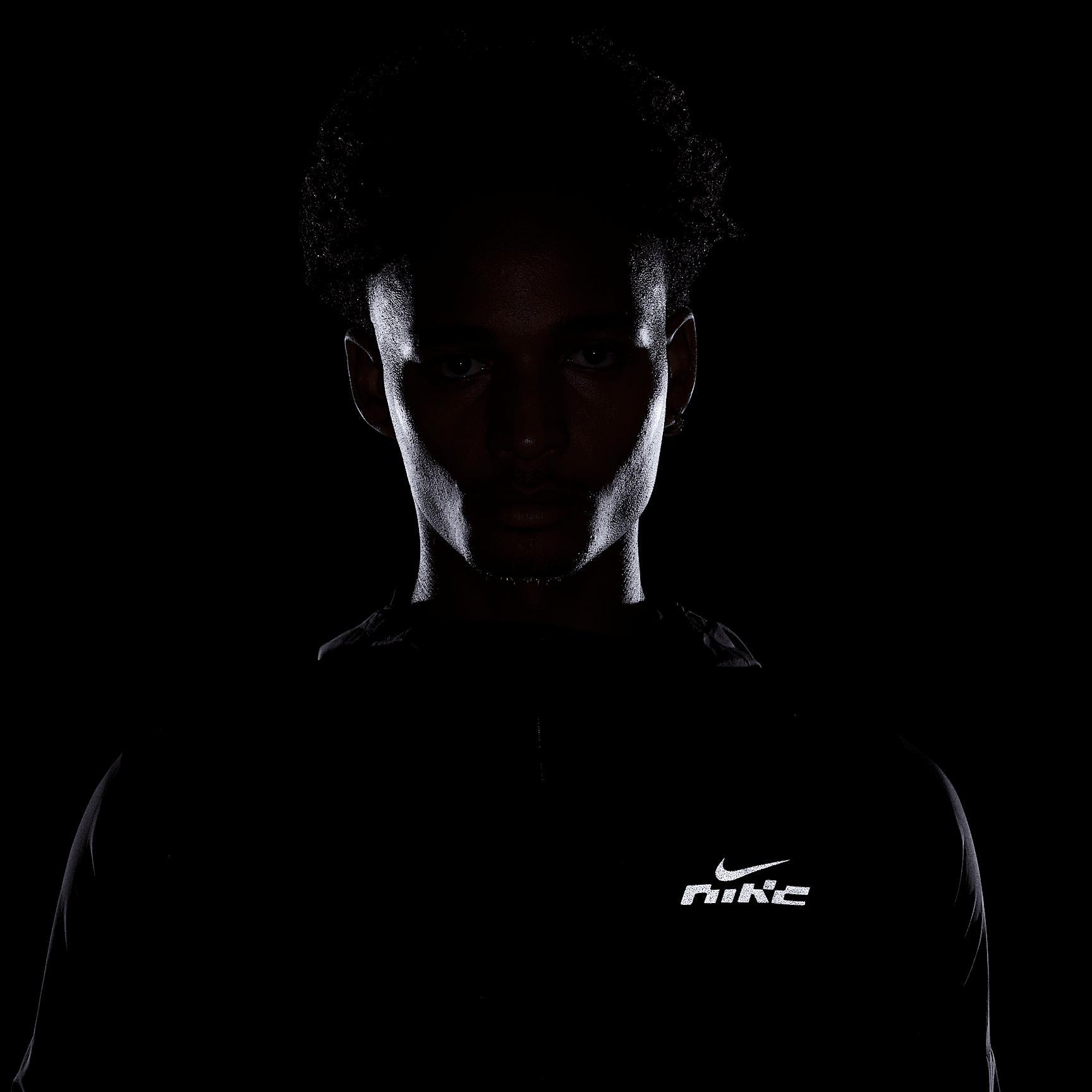 Nike Miler Flash Men's Water-Repellent Running Jacket Product Image