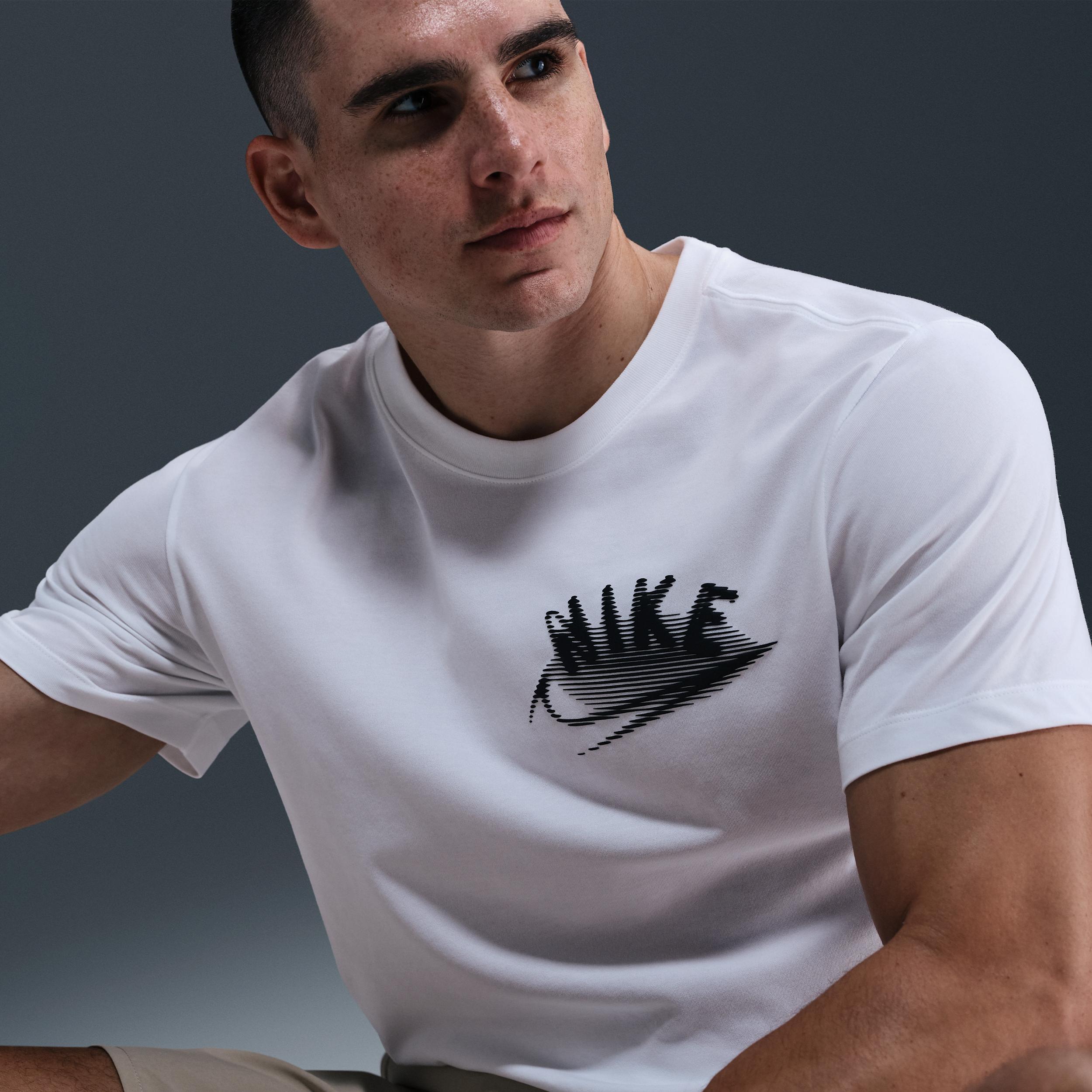 Nike Men's Dri-FIT Fitness T-Shirt Product Image