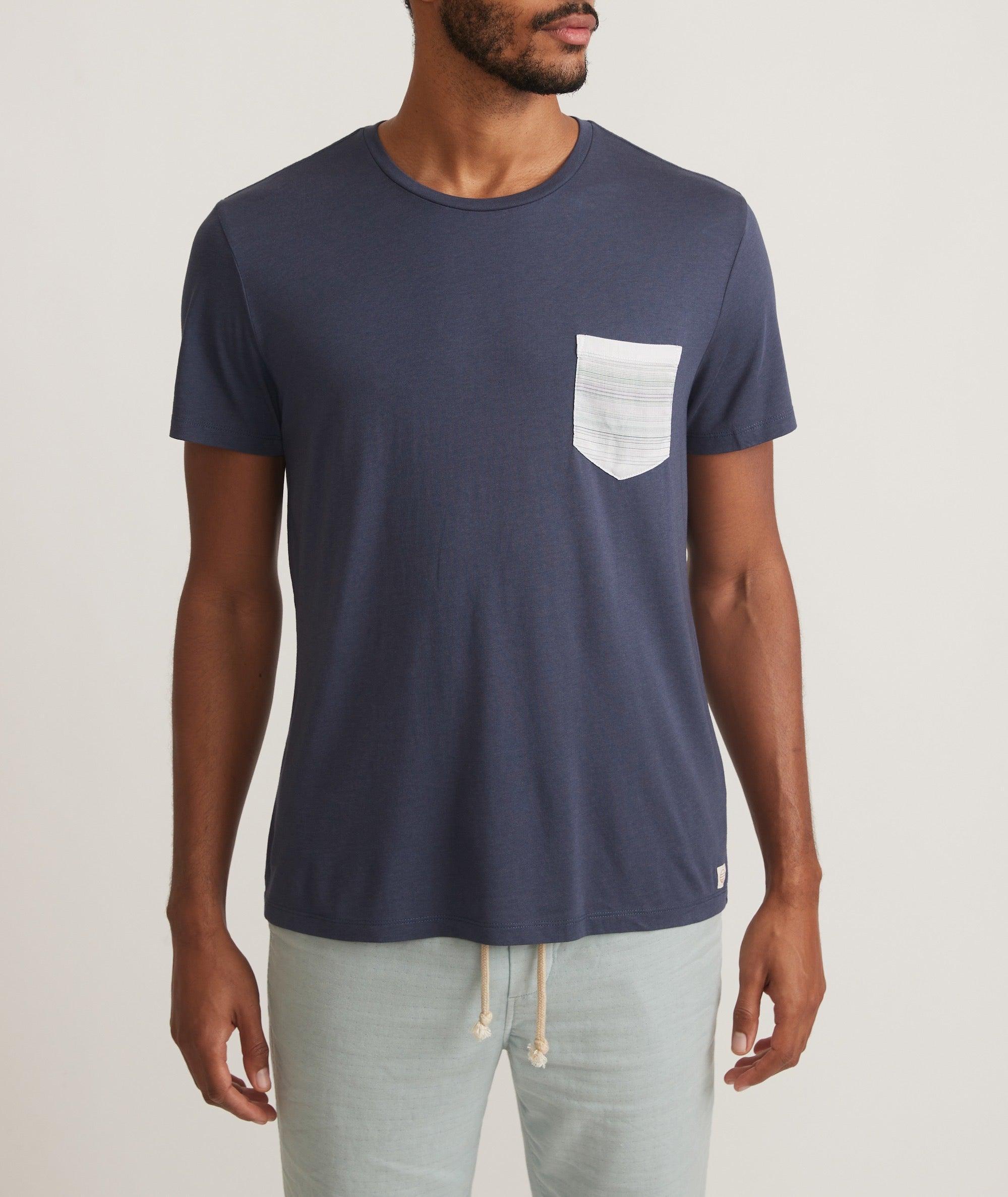 Signature V-Neck Tee in Black Product Image