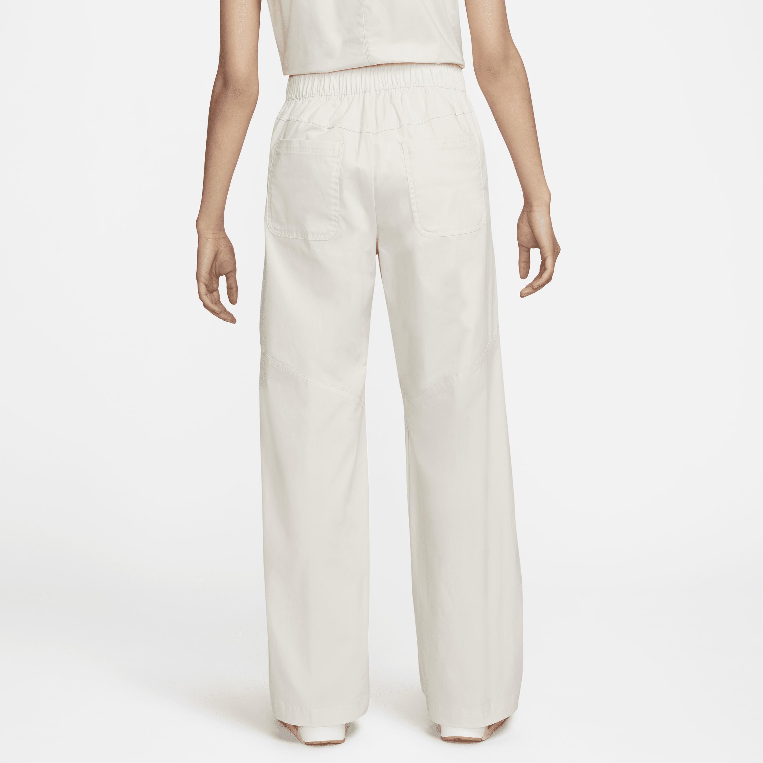 Nike Sportswear Essentials Women's Woven High-Rise Pants Product Image