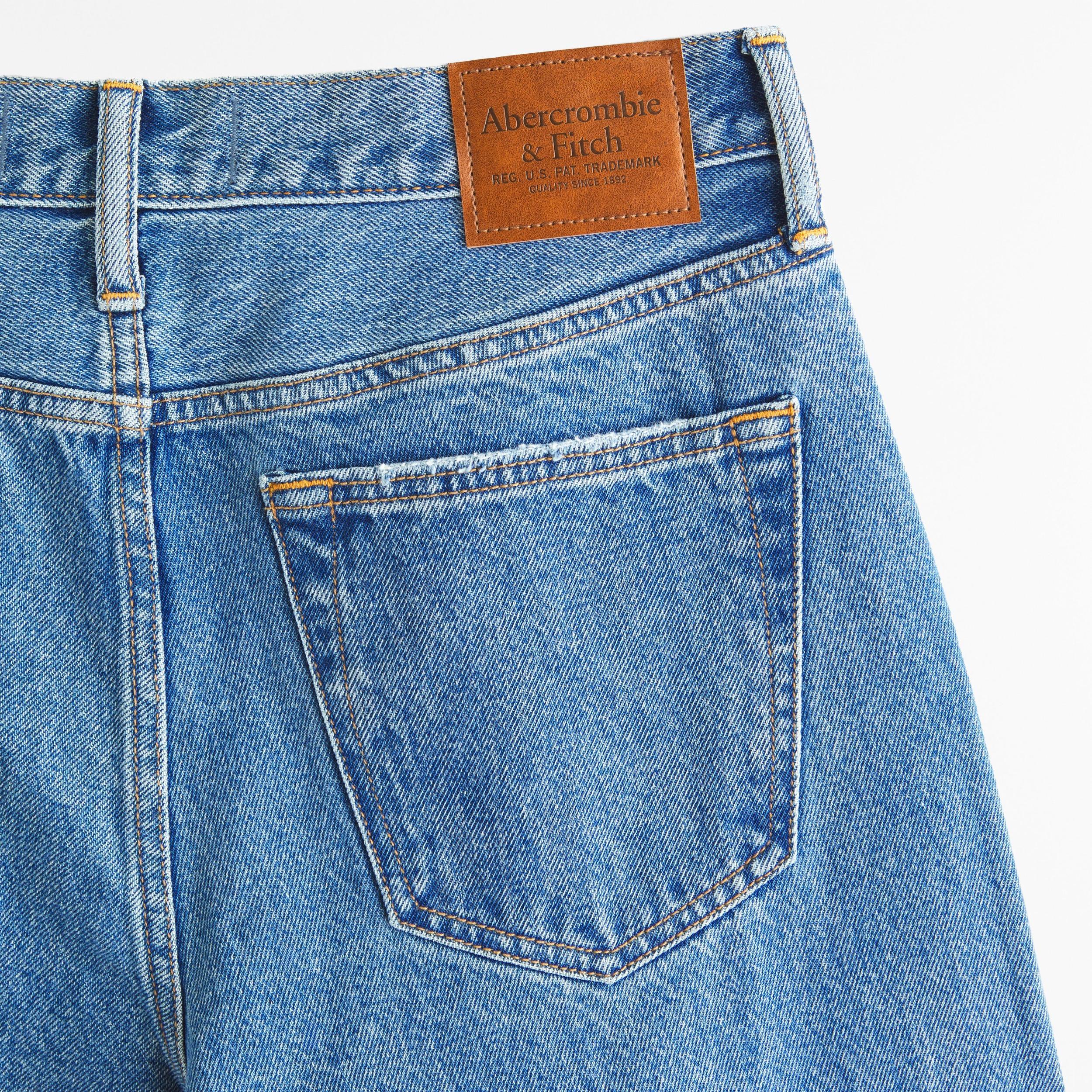 Loose Jean Product Image