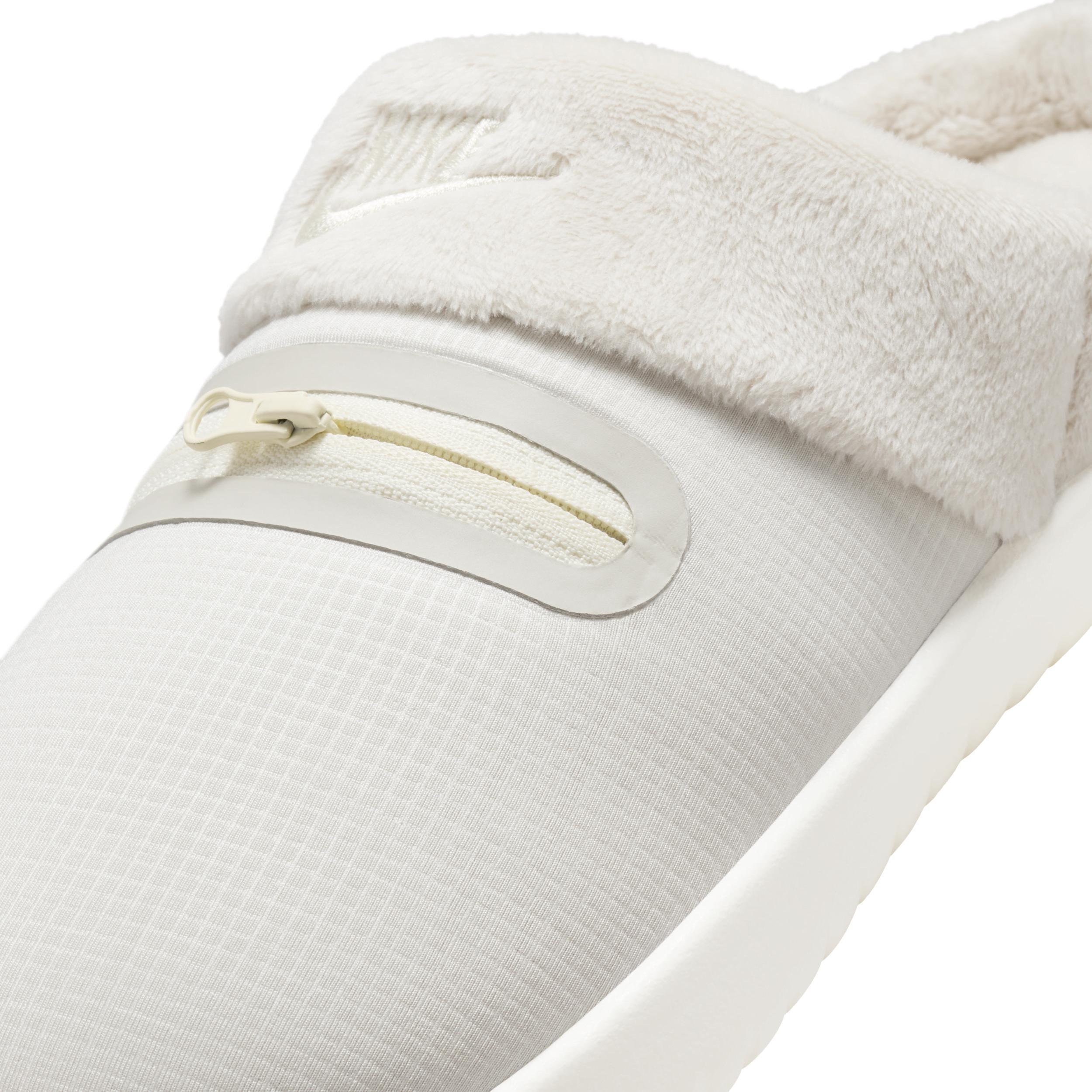 Nike Burrow Women's Slippers Product Image