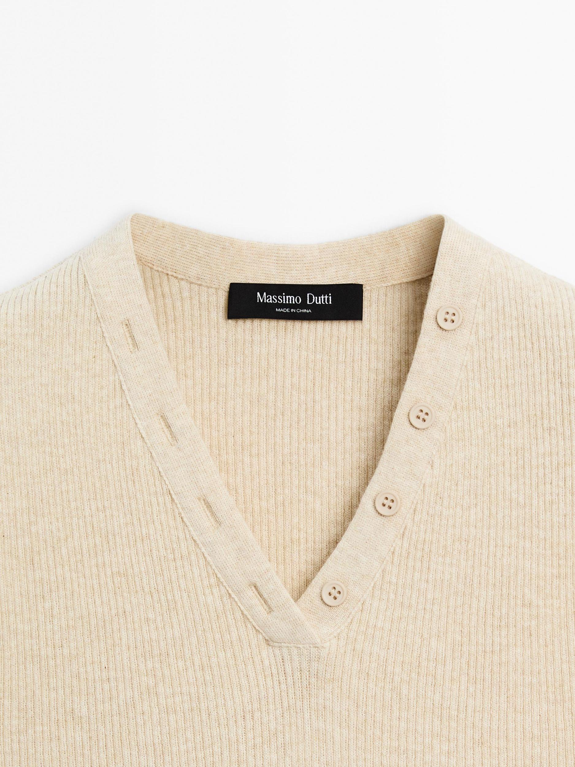 Ribbed top with collar detail Product Image