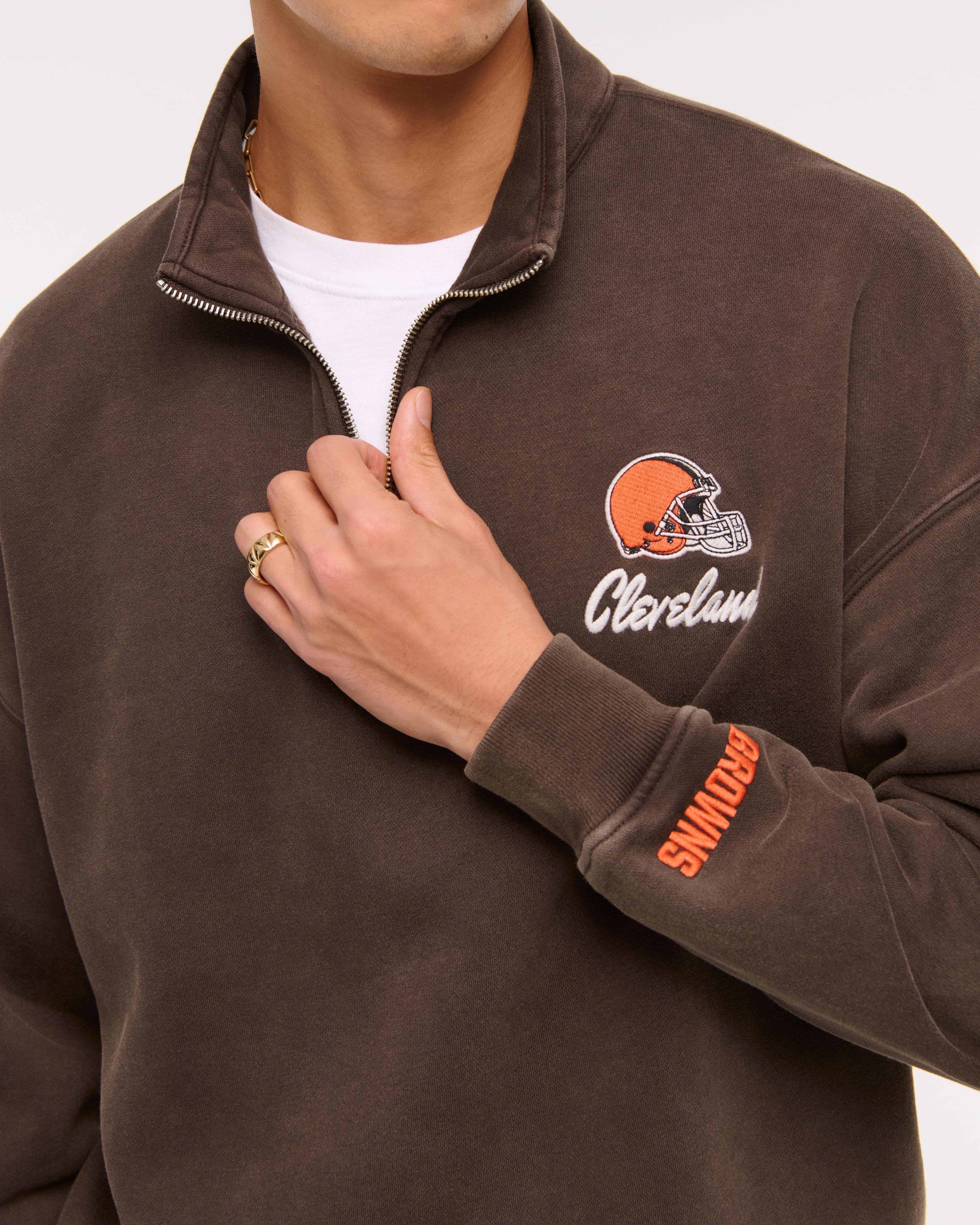 Chicago Bears Half-Zip Sweatshirt Product Image