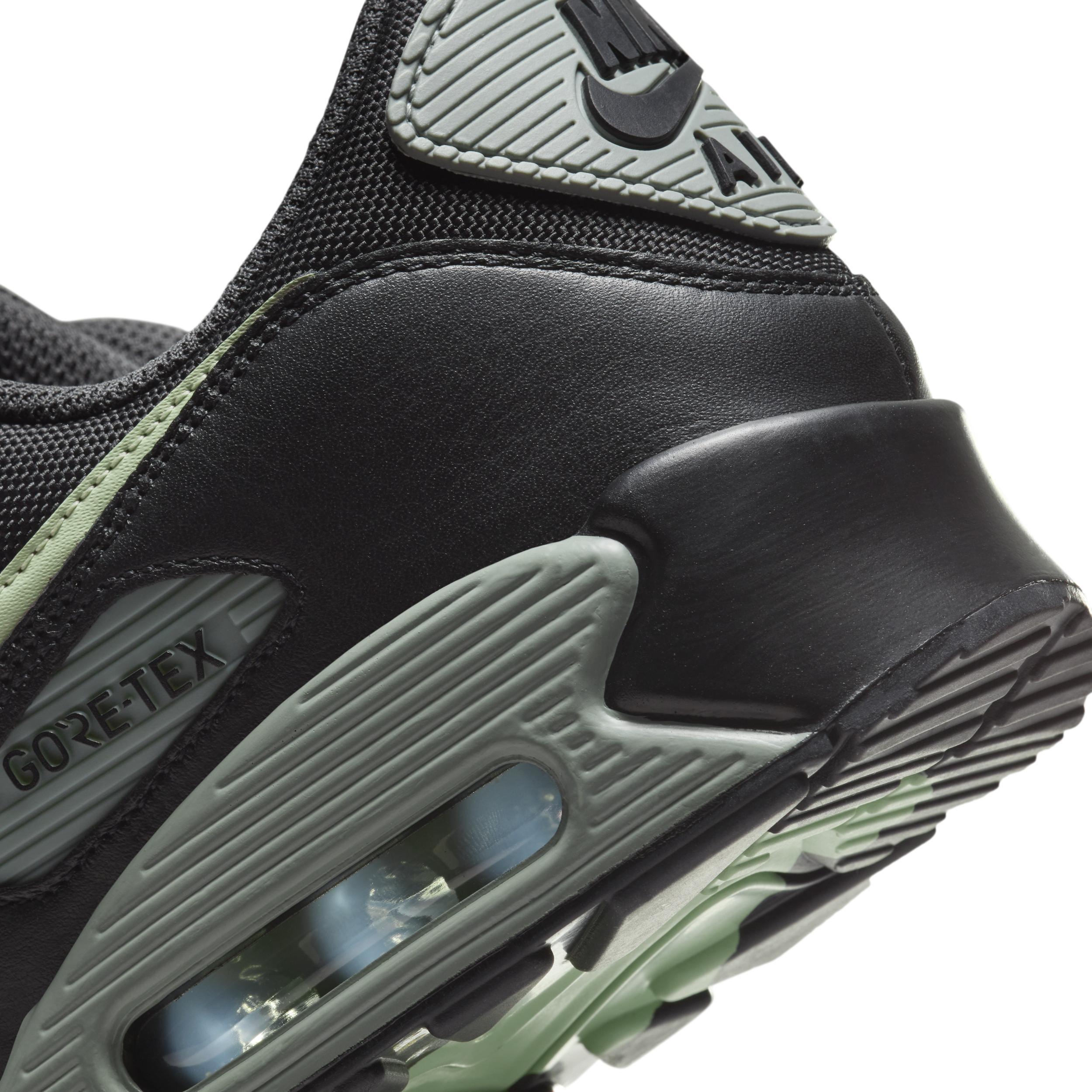 Nike Air Max 90 GORE-TEX Men's Winterized Shoes Product Image