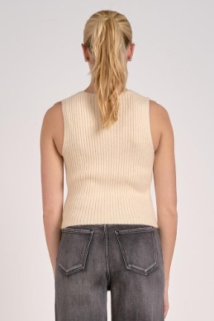 KNIT VEST Product Image