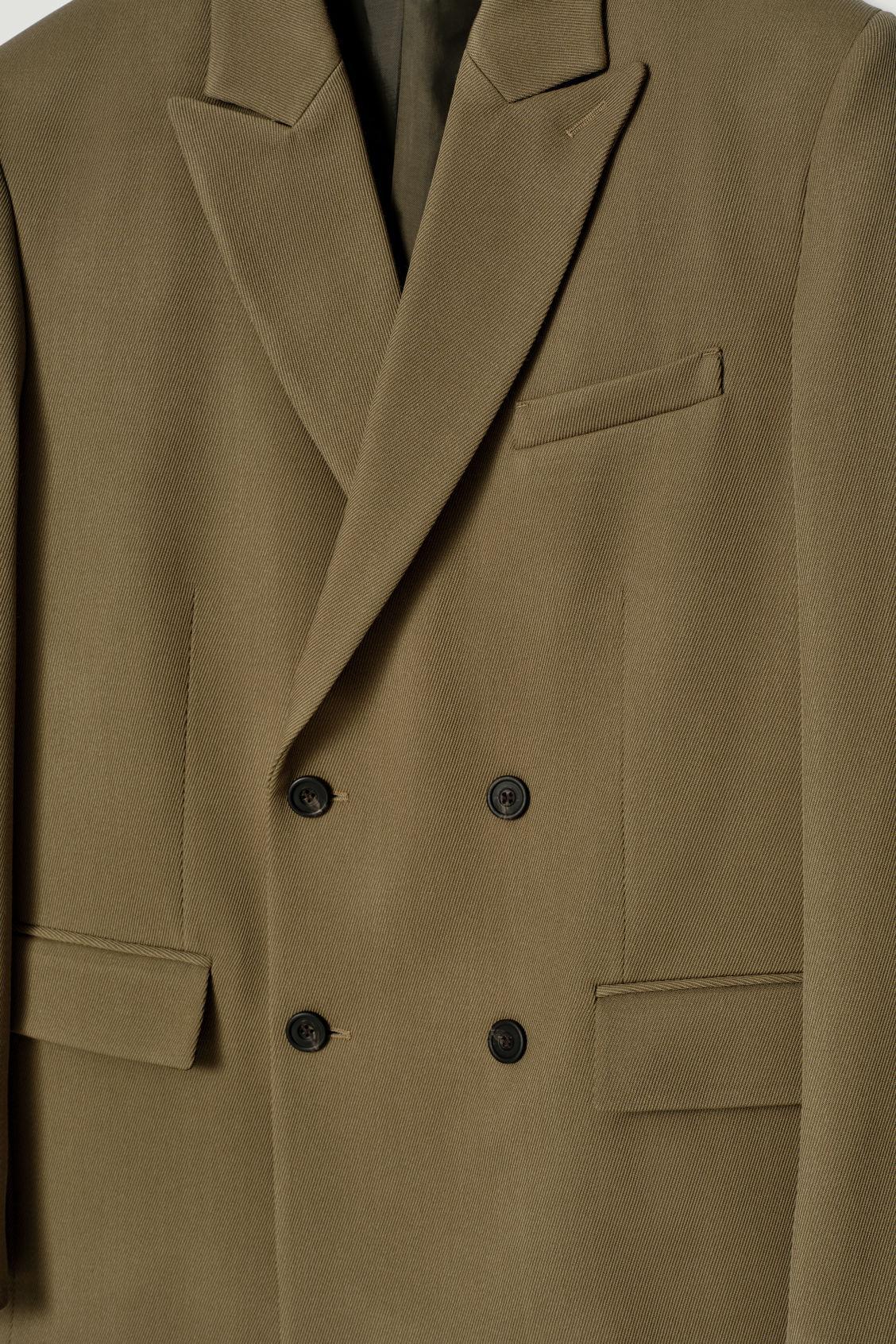 RELAXED DOUBLE-BREASTED WOOL BLAZER Product Image