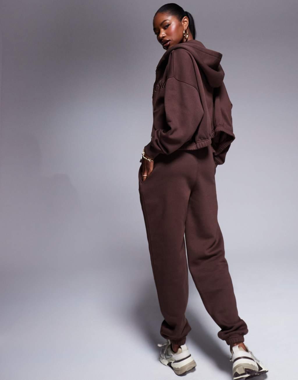 Kaiia Studio cuffed sweatpants in chocolate brown - part of a set Product Image